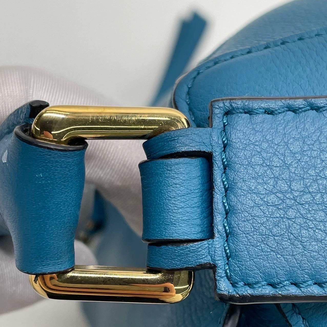 Loewe x Spirited Away Studio Ghibli Collection'S Puzzle Borsa a tracolla piccola blu in vendita 8