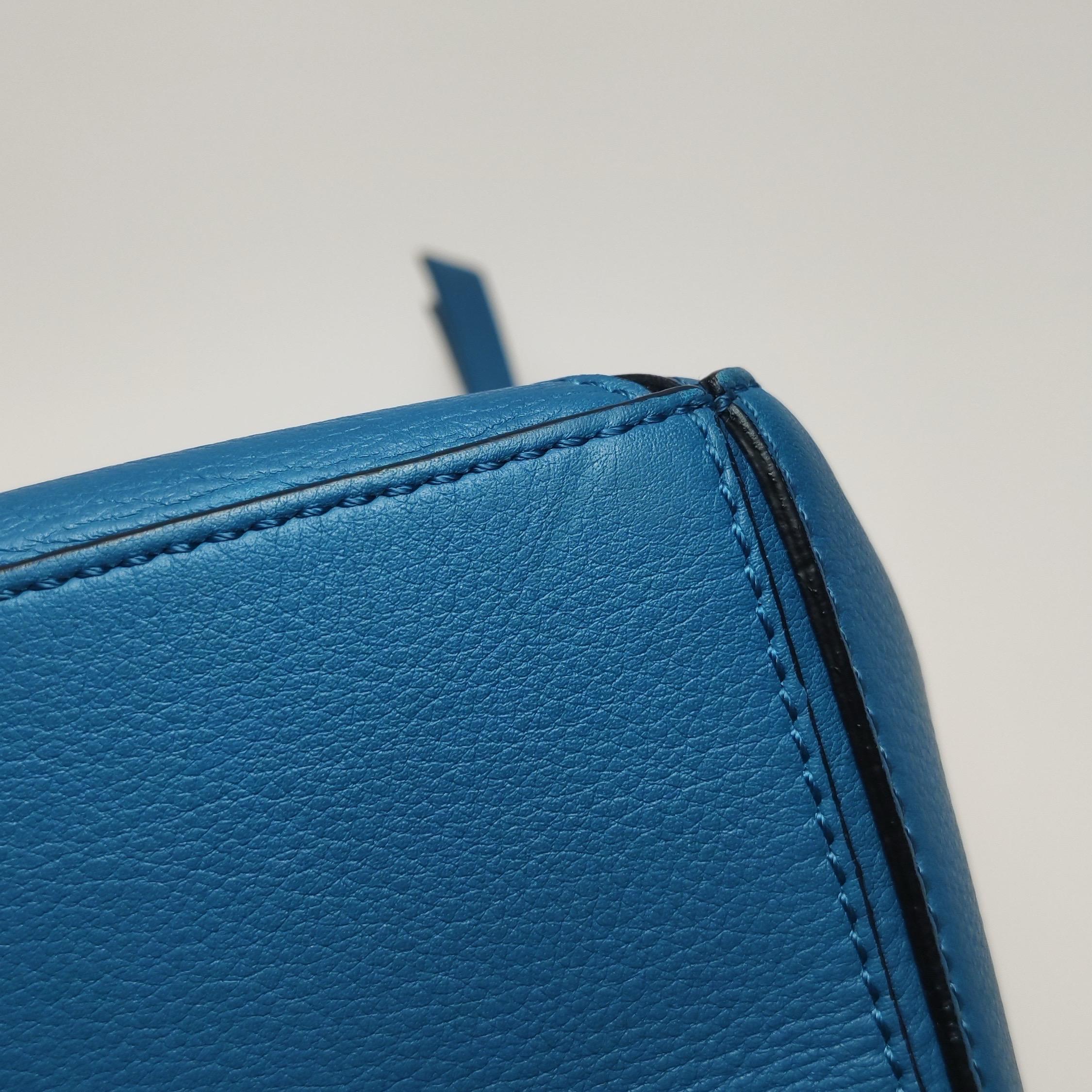 Loewe x Spirited Away Studio Ghibli Collection'S Puzzle Borsa a tracolla piccola blu in vendita 9