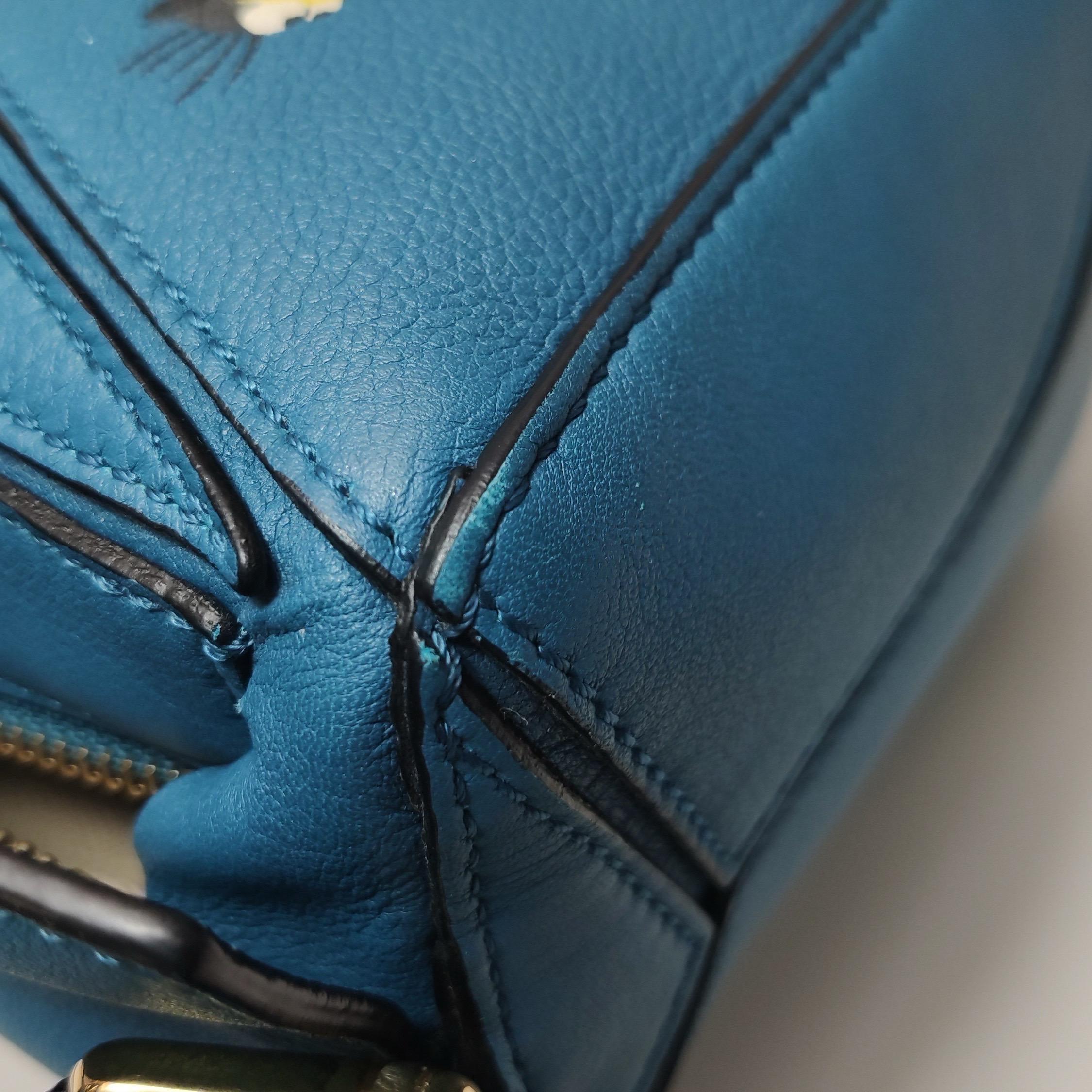 Loewe x Spirited Away Studio Ghibli Collection'S Puzzle Borsa a tracolla piccola blu in vendita 10