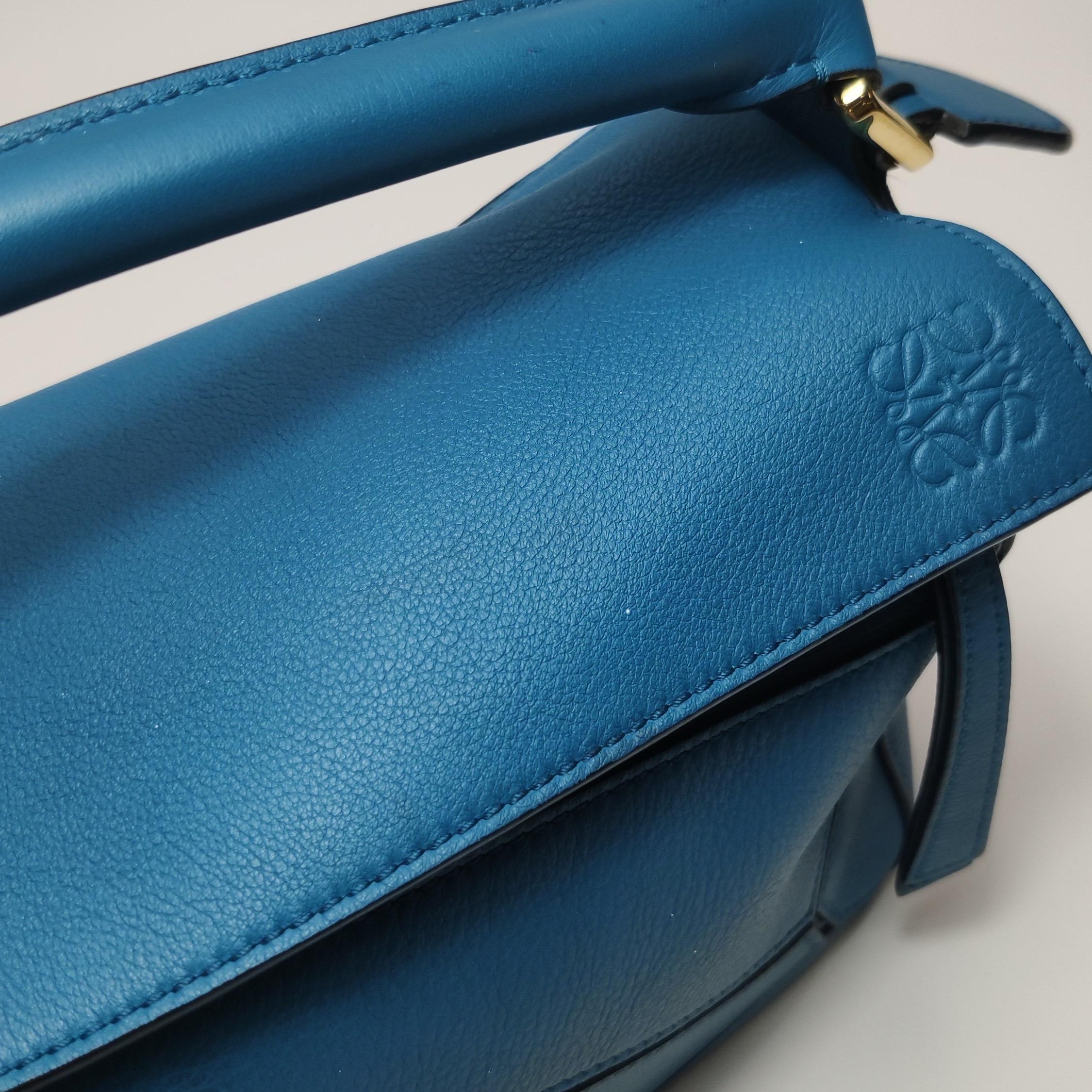 Loewe x Spirited Away Studio Ghibli Collection'S Puzzle Borsa a tracolla piccola blu in vendita 11