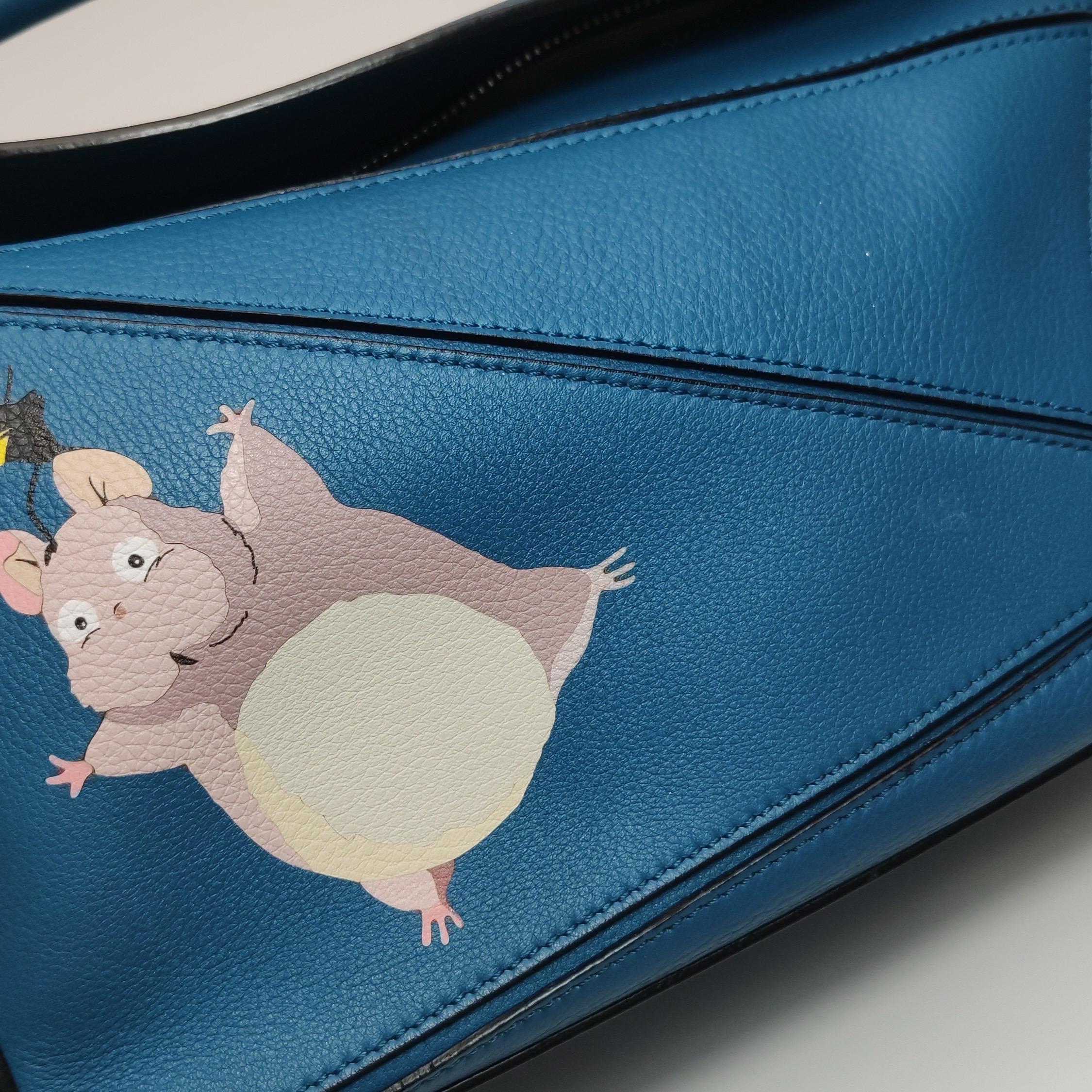 Loewe x Spirited Away Studio Ghibli Collection'S Puzzle Borsa a tracolla piccola blu in vendita 13