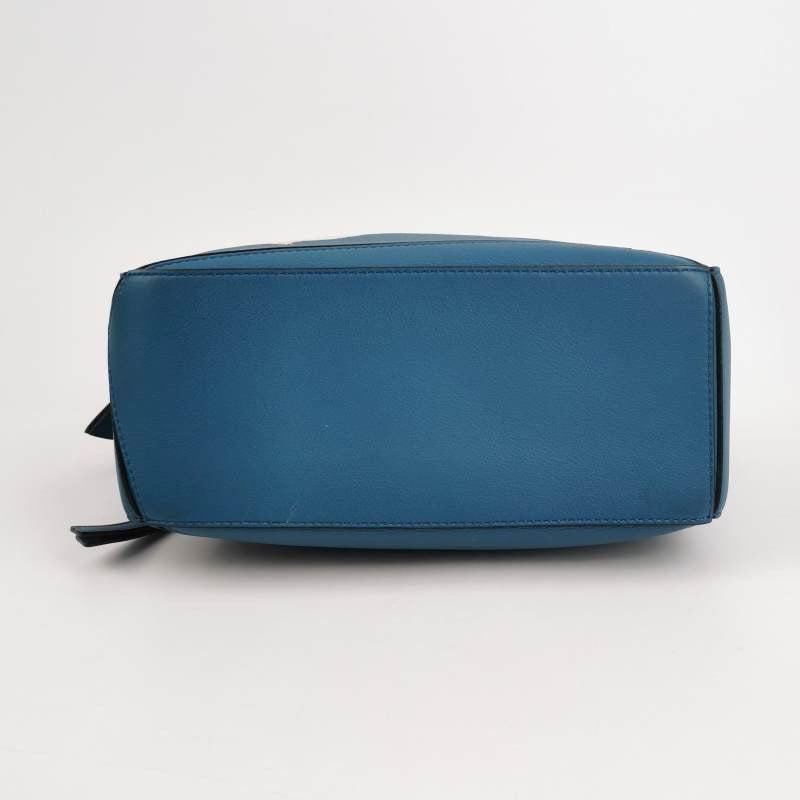 Loewe x Spirited Away Studio Ghibli Collection Puzzle Small Blue Crossbody Bag In Excellent Condition In AUBERVILLIERS, FR