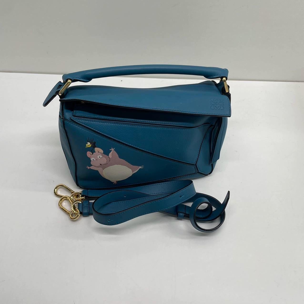 Loewe x Spirited Away Studio Ghibli Collection'S Puzzle Borsa a tracolla piccola blu in vendita 2