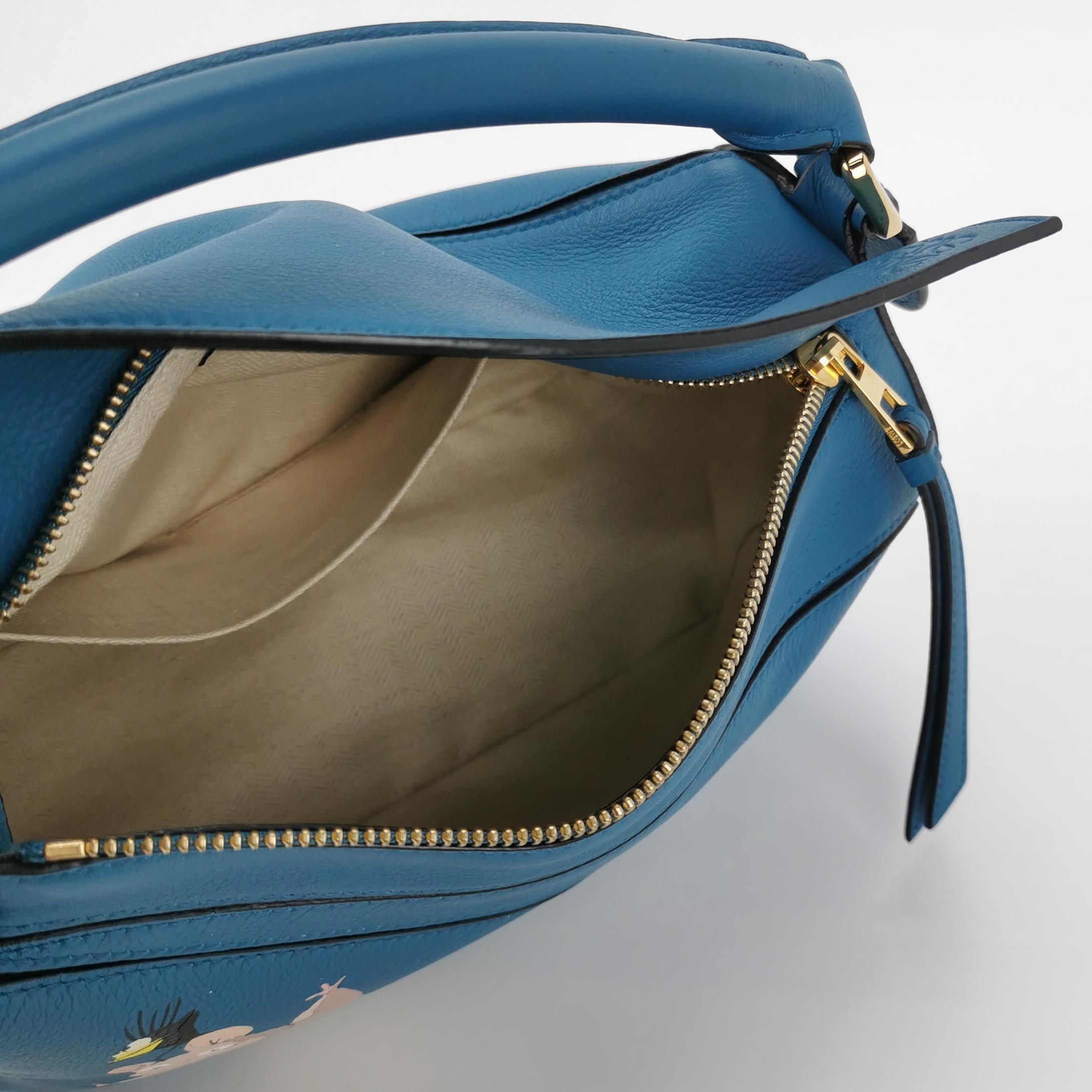 Loewe x Spirited Away Studio Ghibli Collection'S Puzzle Borsa a tracolla piccola blu in vendita 2