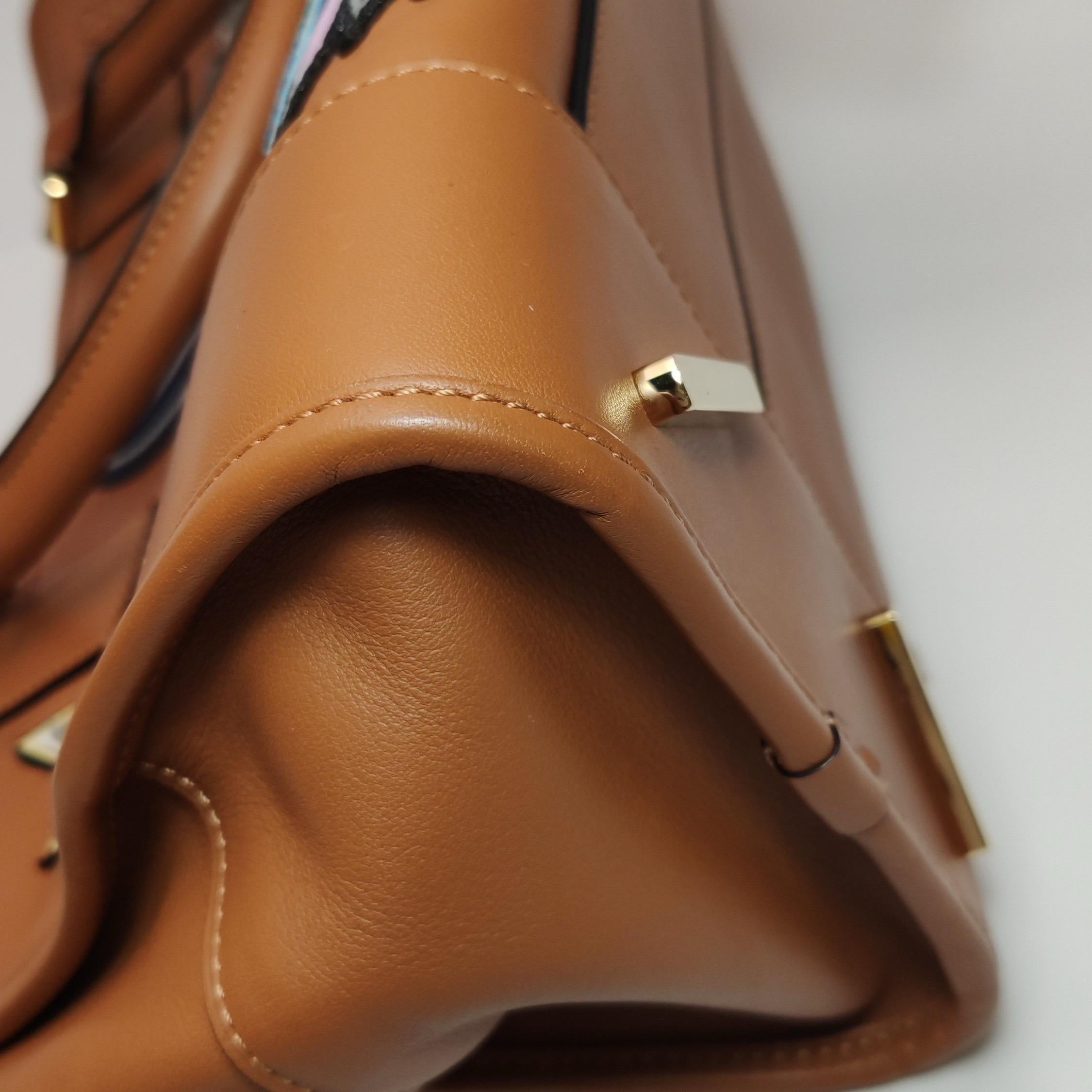 Loewe x Star Wars Amazona Mediana 36 Piel Estampada Marrón Fuego Con Correa en venta 10