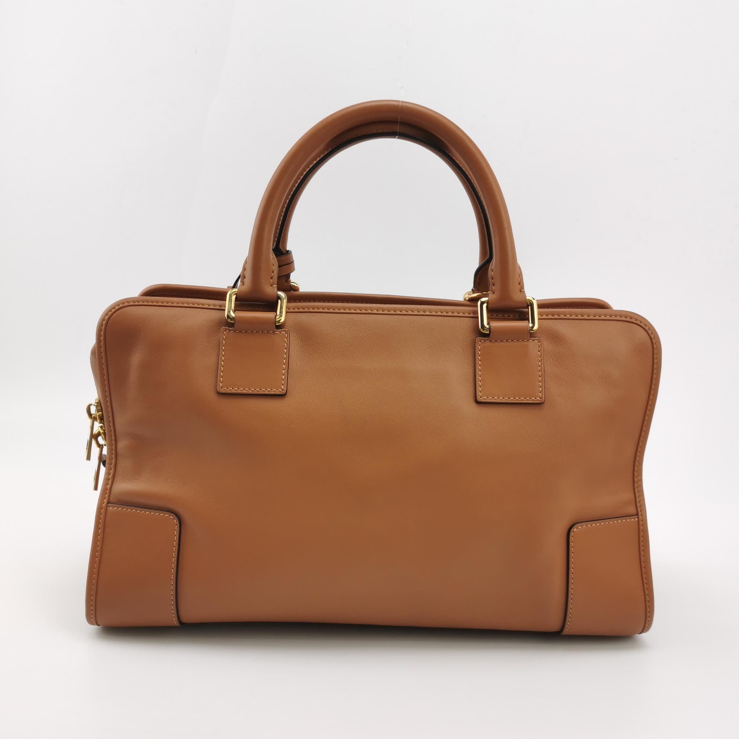 Loewe x Star Wars Amazona Mediana 36 Piel Estampada Marrón Fuego Con Correa en Excelente estado para la venta en AUBERVILLIERS, FR