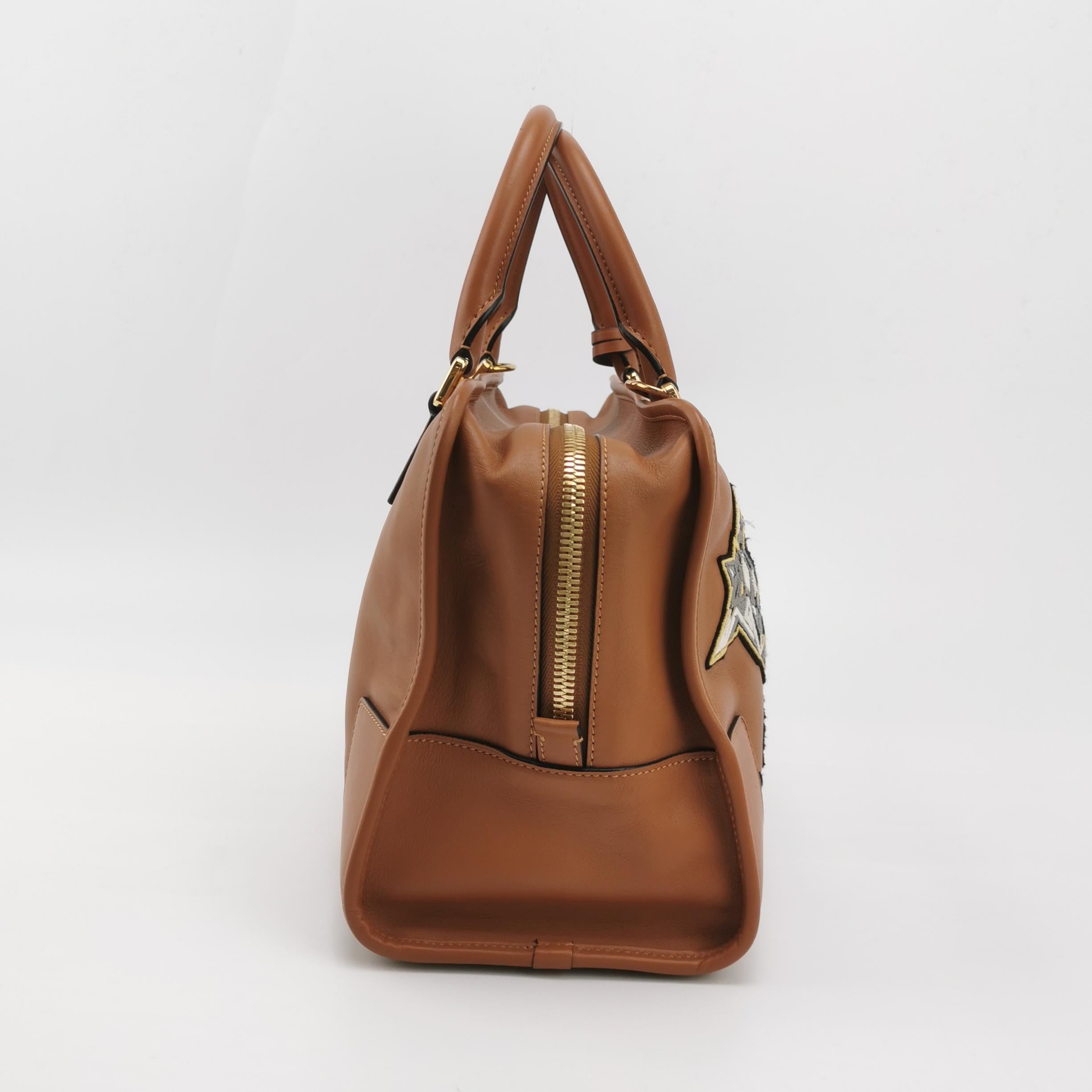 De las mujeres Loewe x Star Wars Amazona Mediana 36 Piel Estampada Marrón Fuego Con Correa en venta