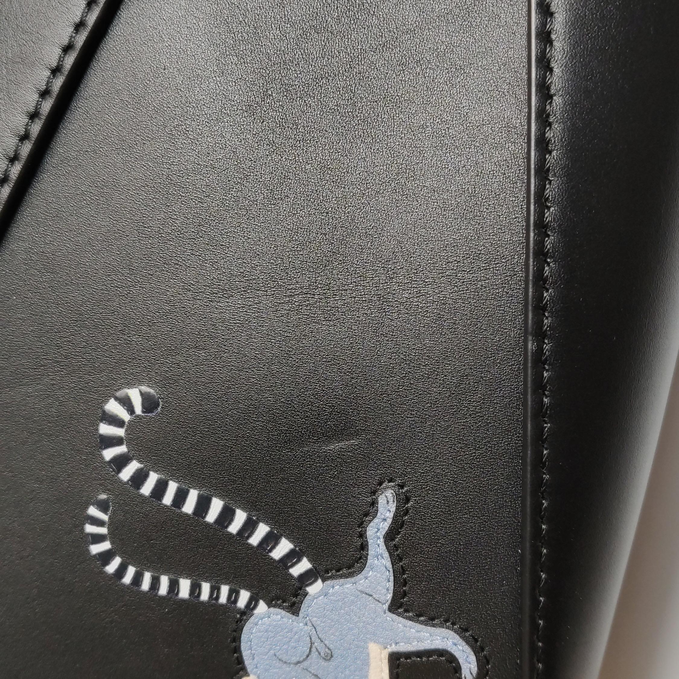 Loewe x Suna Fujita Lemur Puzzle Edge Small Black Leather Crossbody Bag en vente 4