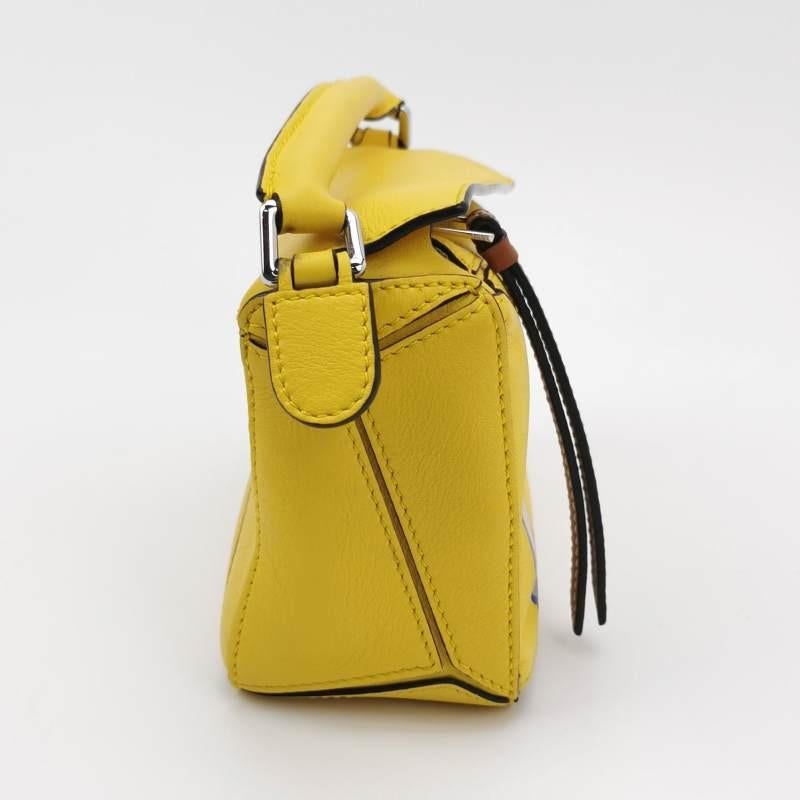 Loewe x Totoro Studio Ghibli Collection Puzzle Mini Yellow In Excellent Condition For Sale In AUBERVILLIERS, FR