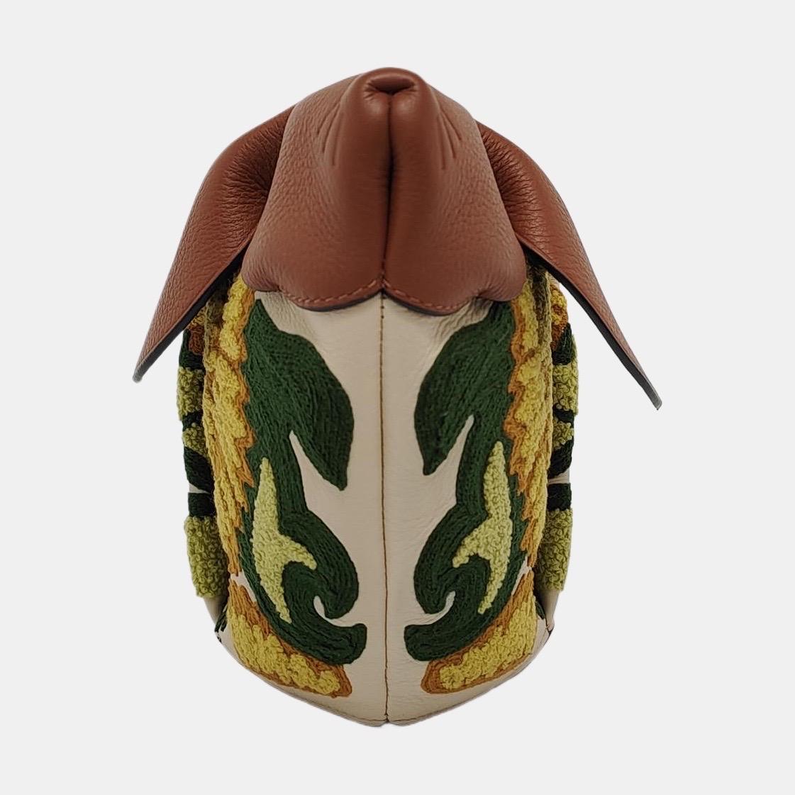 Loewe x William De Morgan Bunny Floral Gestickt Braun Gelb Multicolor Kreuz im Zustand „Hervorragend“ im Angebot in AUBERVILLIERS, FR