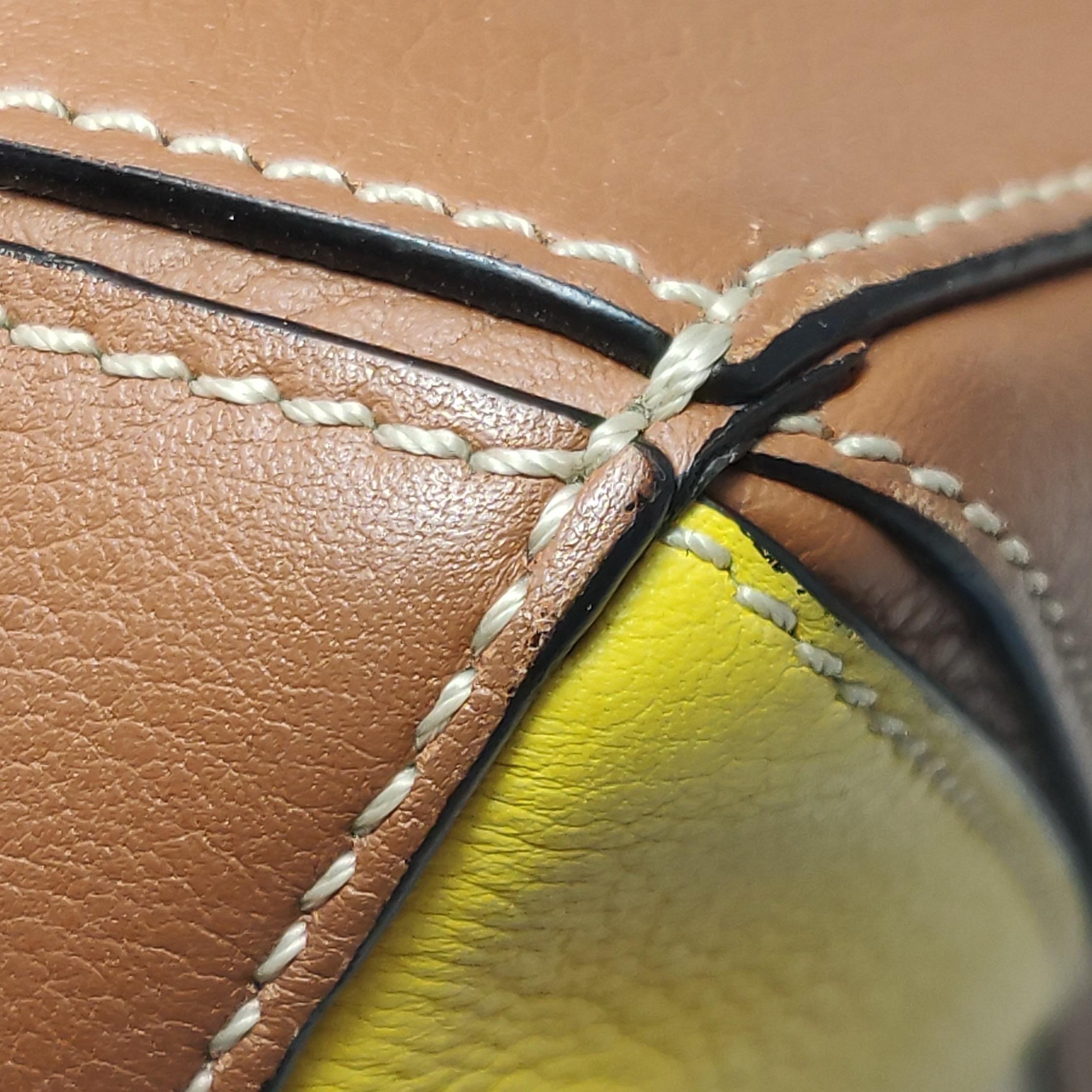 Loewe x William De Morgan Puzzle Mini Bordado Amarillo Multicolor en venta 14