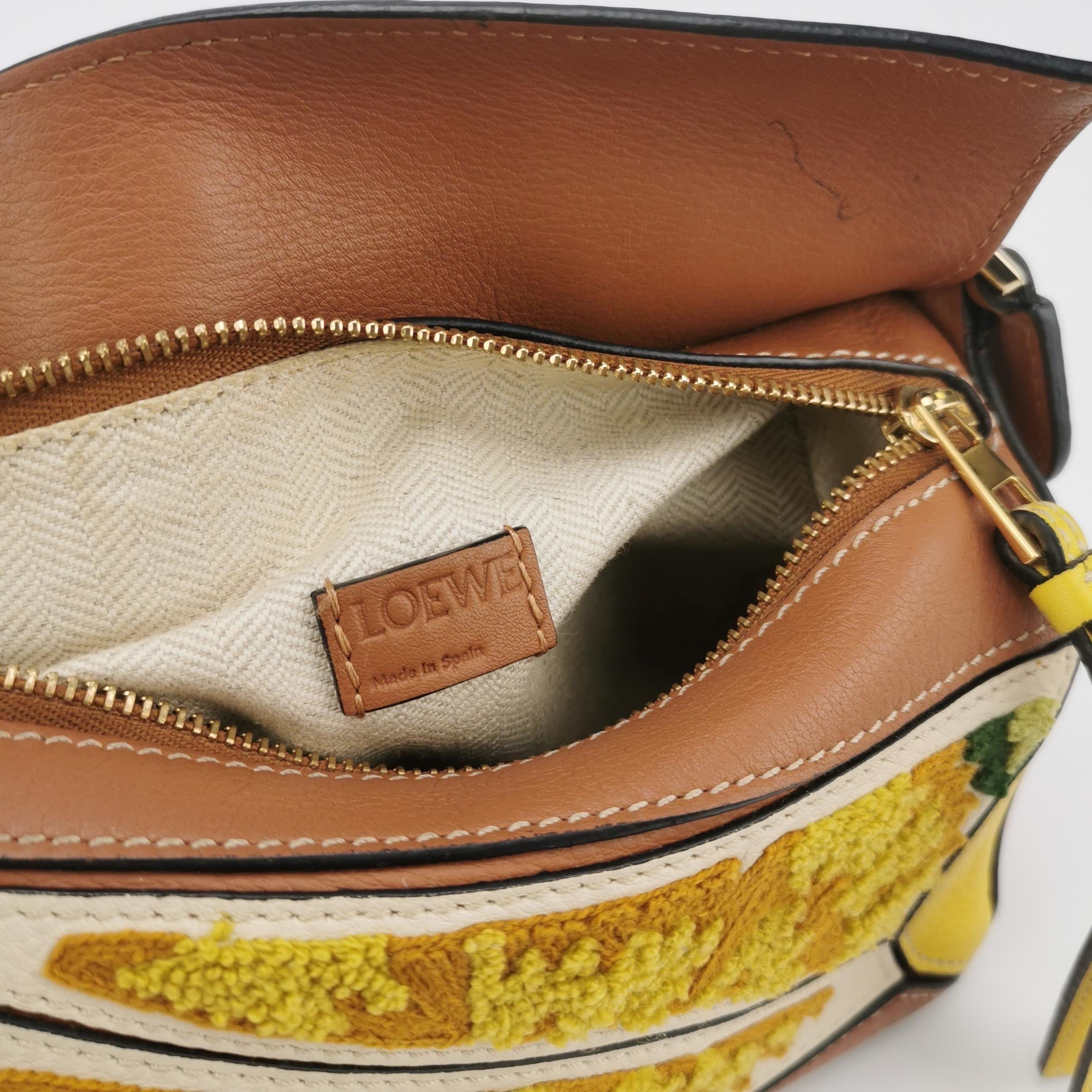 Loewe x William De Morgan Puzzle Mini Bordado Amarillo Multicolor en venta 5