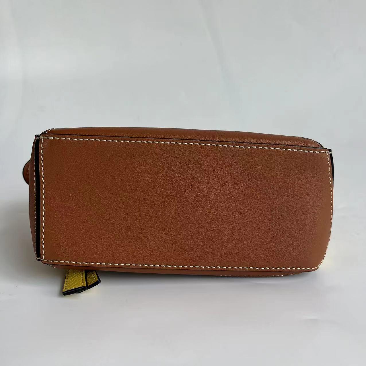 Loewe x William De Morgan Puzzle Small Embroidered Yellow Multicolor For Sale 2