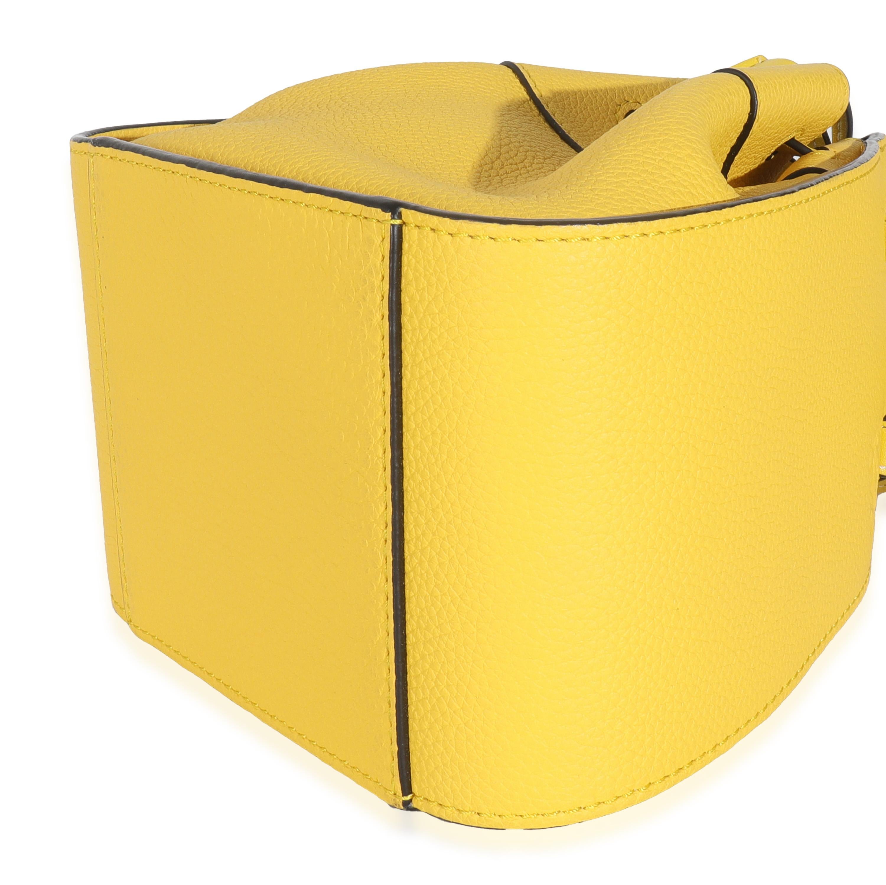 Loewe Gelbes genarbtes Kalbsleder Mini-Hängematte im Angebot 1