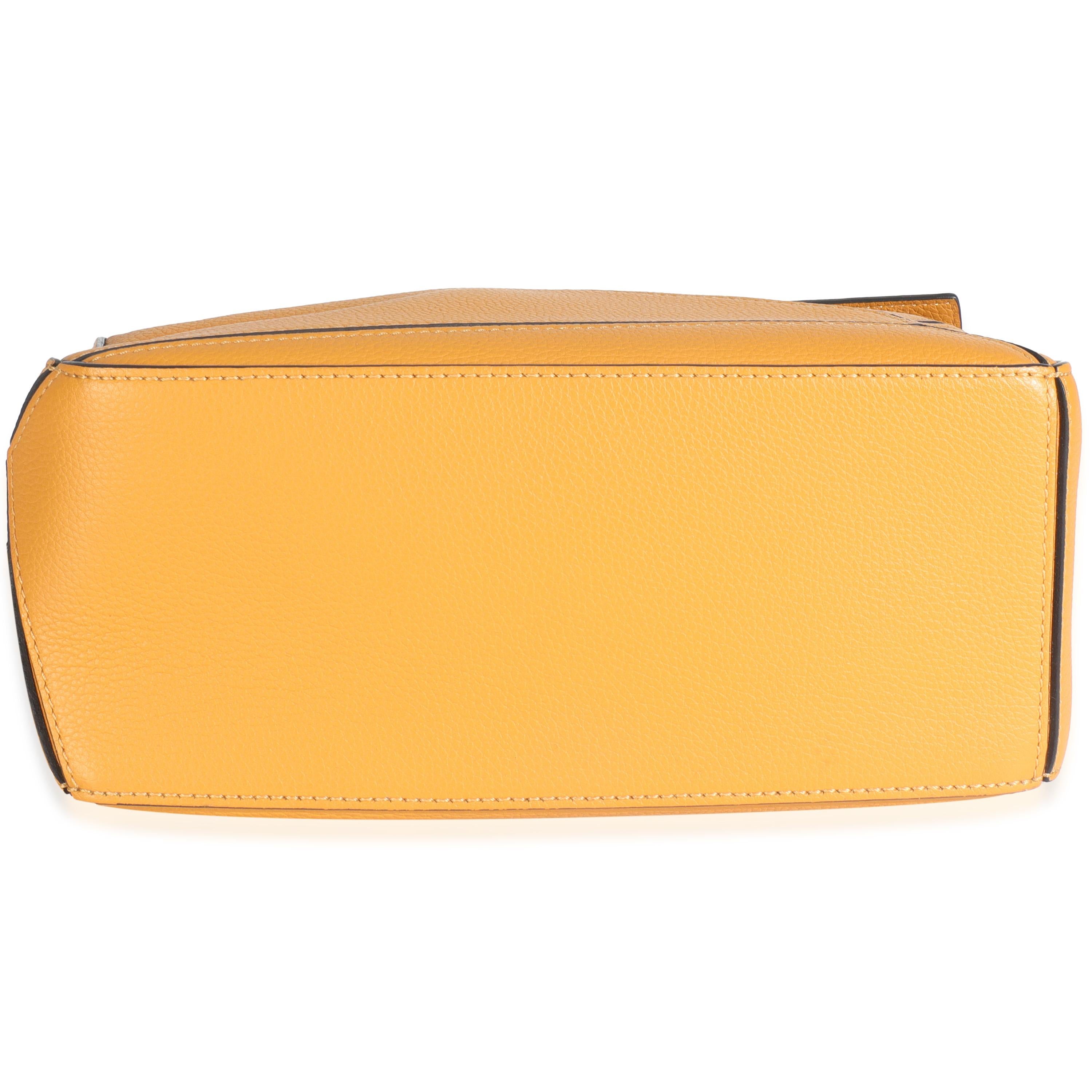 Loewe Yellow Grained Calfskin Small Puzzle Bag in vendita 3