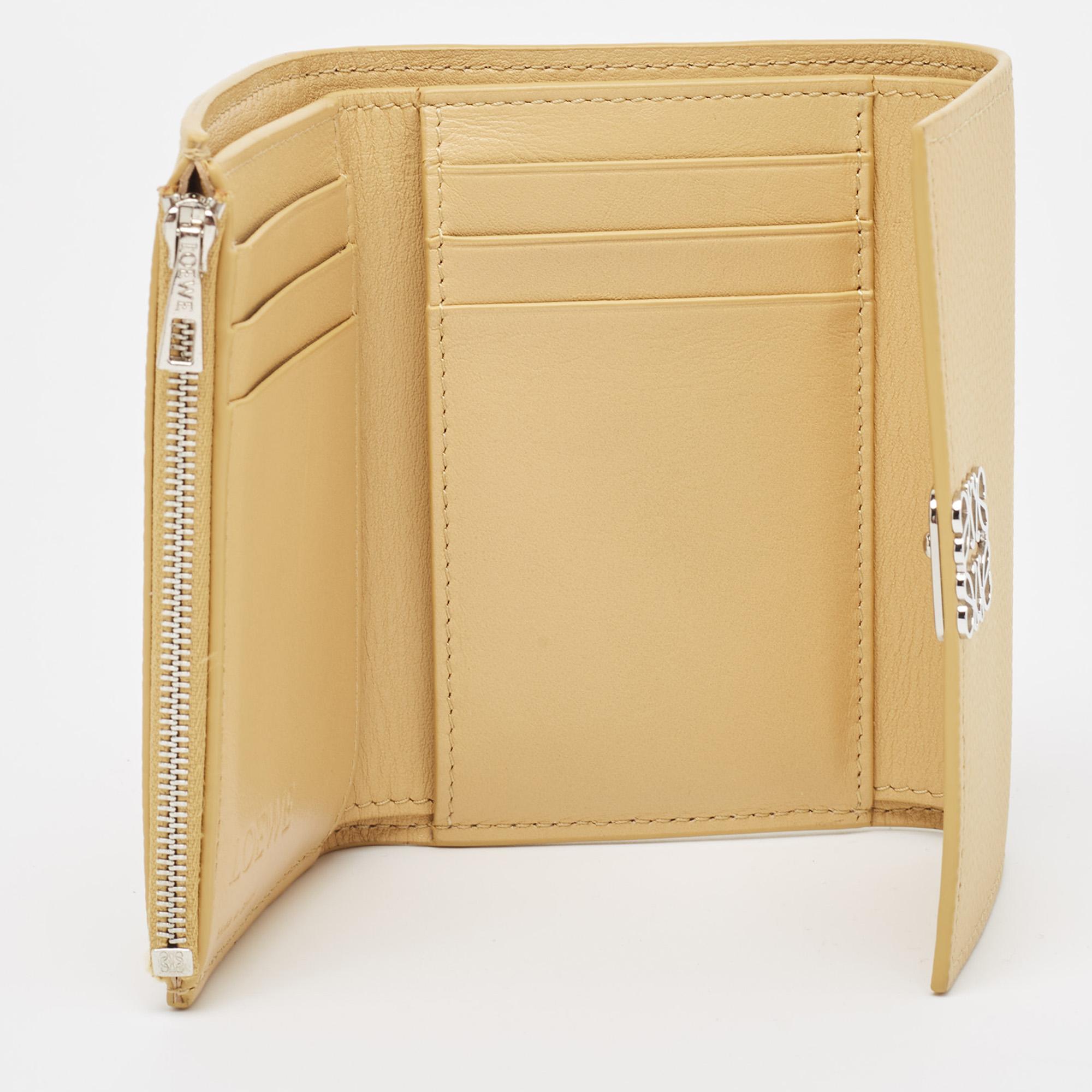Loewe Gelbes Anagramm-Dreifach-Brieftasche aus Leder im Angebot 2
