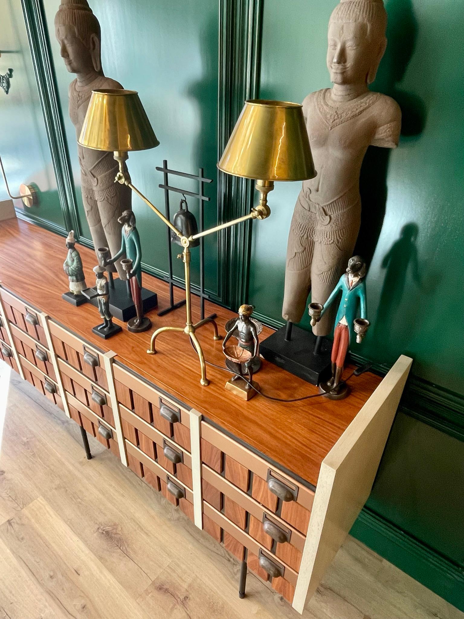 Credenza Loft in stile industriale, due ante e tre cassetti, di Lola Glamour in vendita 6