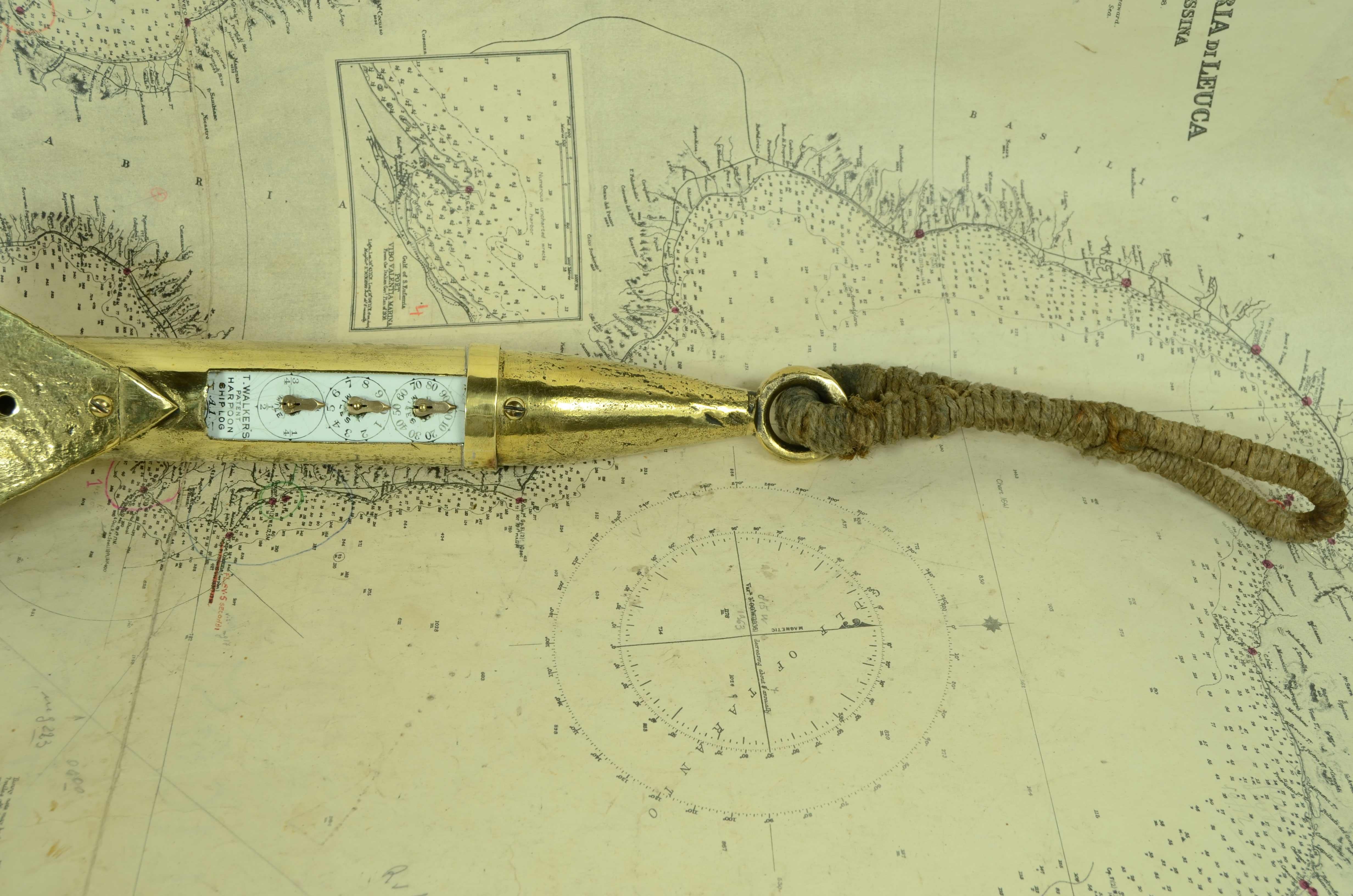 Brass nautical log or solcometer in the shape of a  speargun, signed T. Walker's 1870 For Sale 2