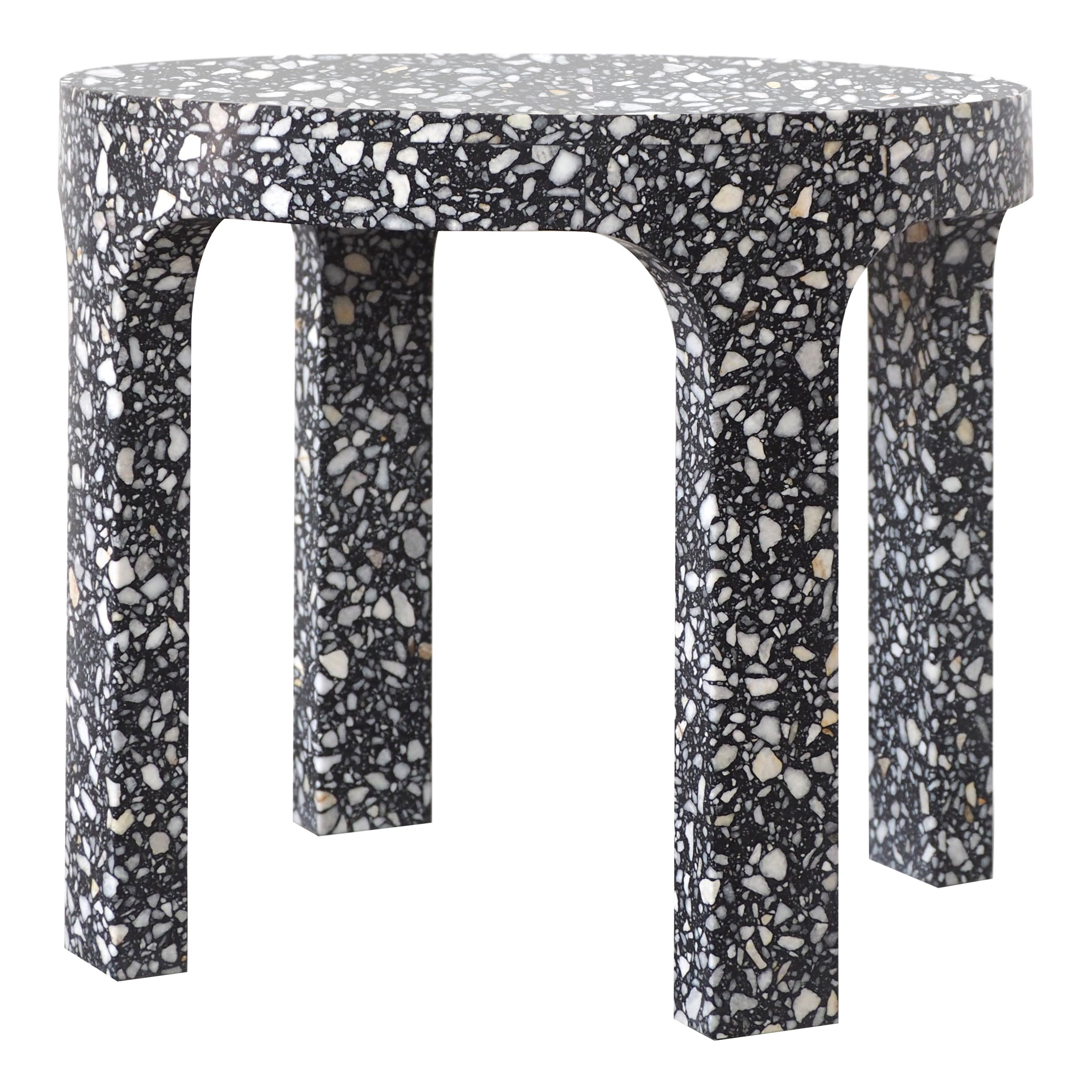Mesa redonda grande Loggia o mármol terrazo negro by Portego