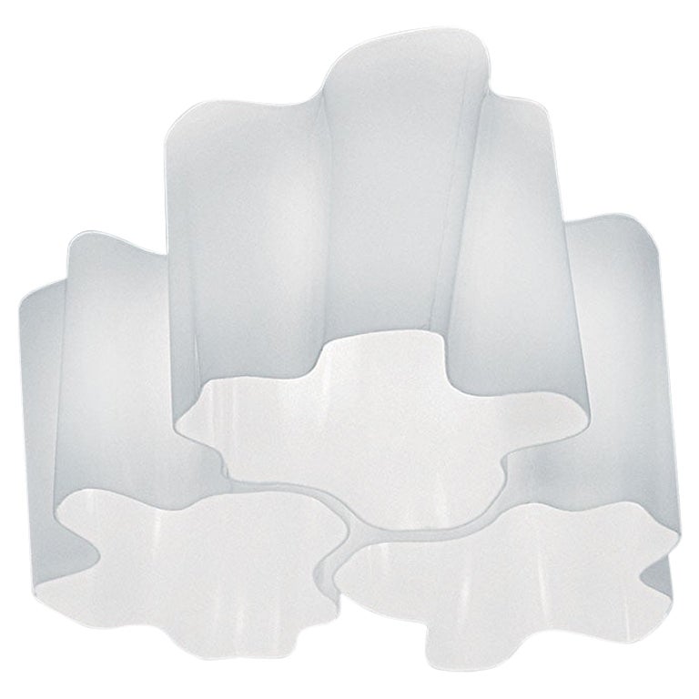Plafón nido triple Logico en blanco lechoso para Artemide