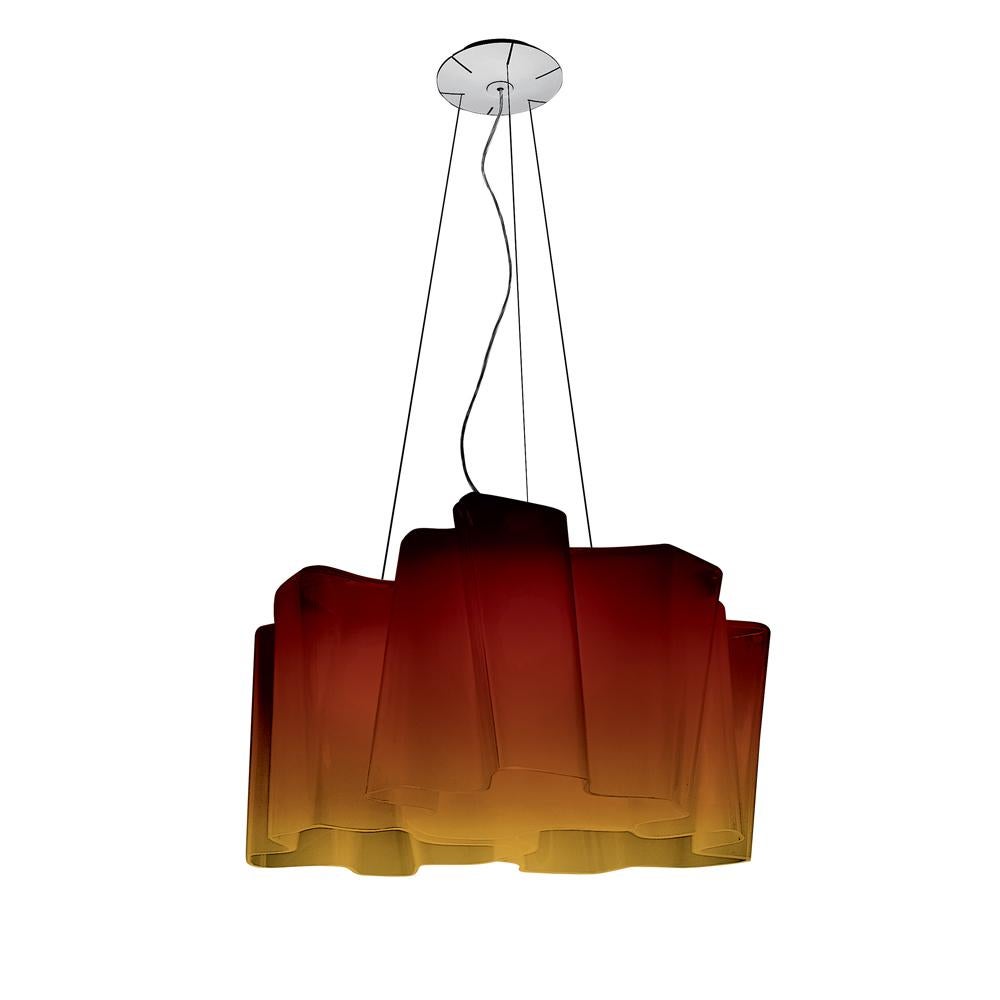 Inspired by the rays of light as they diffuse through the atmosphere, Logico’s blown-glass diffuser takes an organic shape used throughout the collection. 
 
 Logico mini and classic ares now available in three color options: milky white, smoky