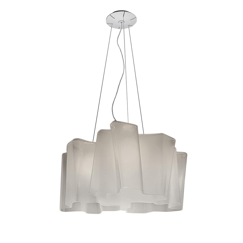 Inspired by the rays of light as they diffuse through the atmosphere, Logico’s blown-glass diffuser takes an organic shape used throughout the collection. 
 
 Logico mini and classic ares now available in three color options: milky white, smoky