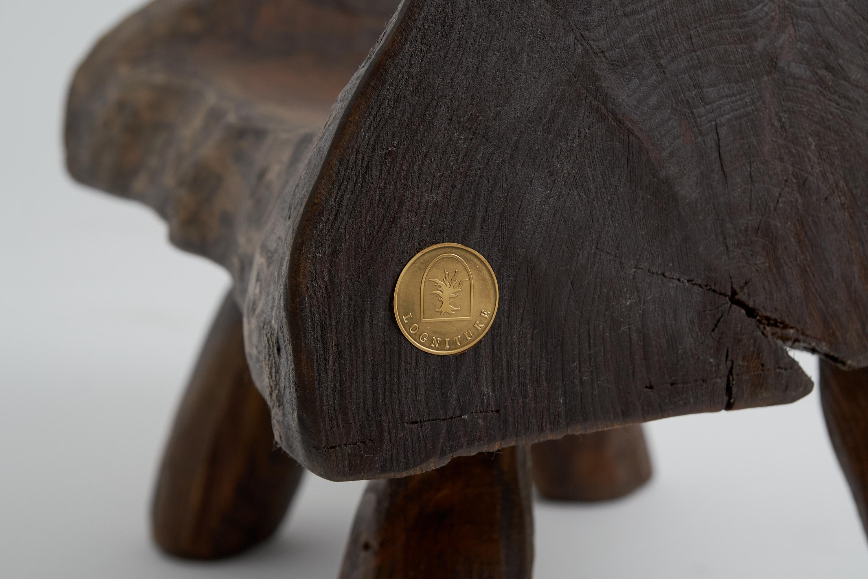 XXIe siècle et contemporain Meuble Logniture, tabouret sculpté à partir d'une seule pièce de bois de Mulberry, en vente
