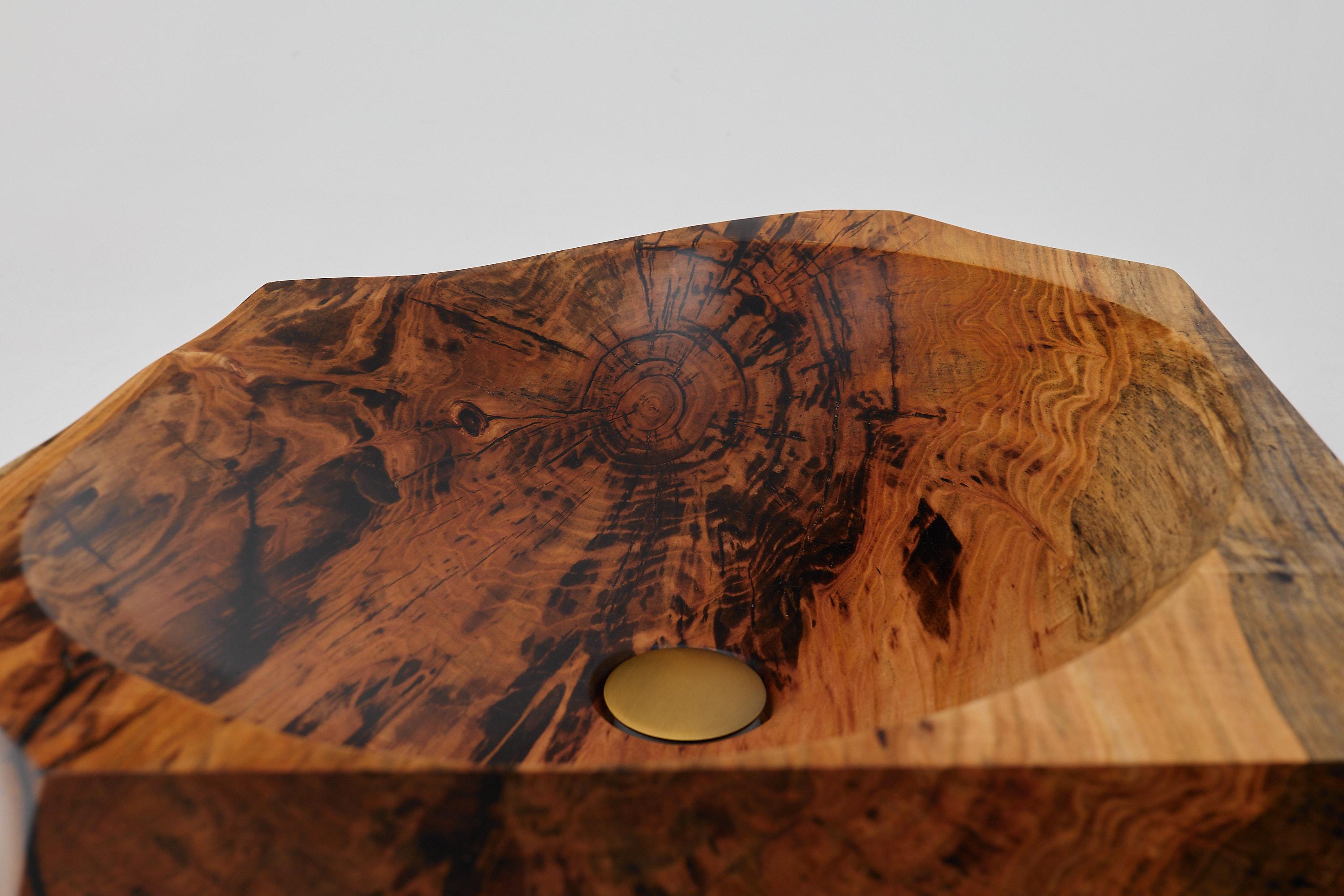Logniture, lavabo da bagno in legno massiccio Live Edge Designs, design originale in vendita 4