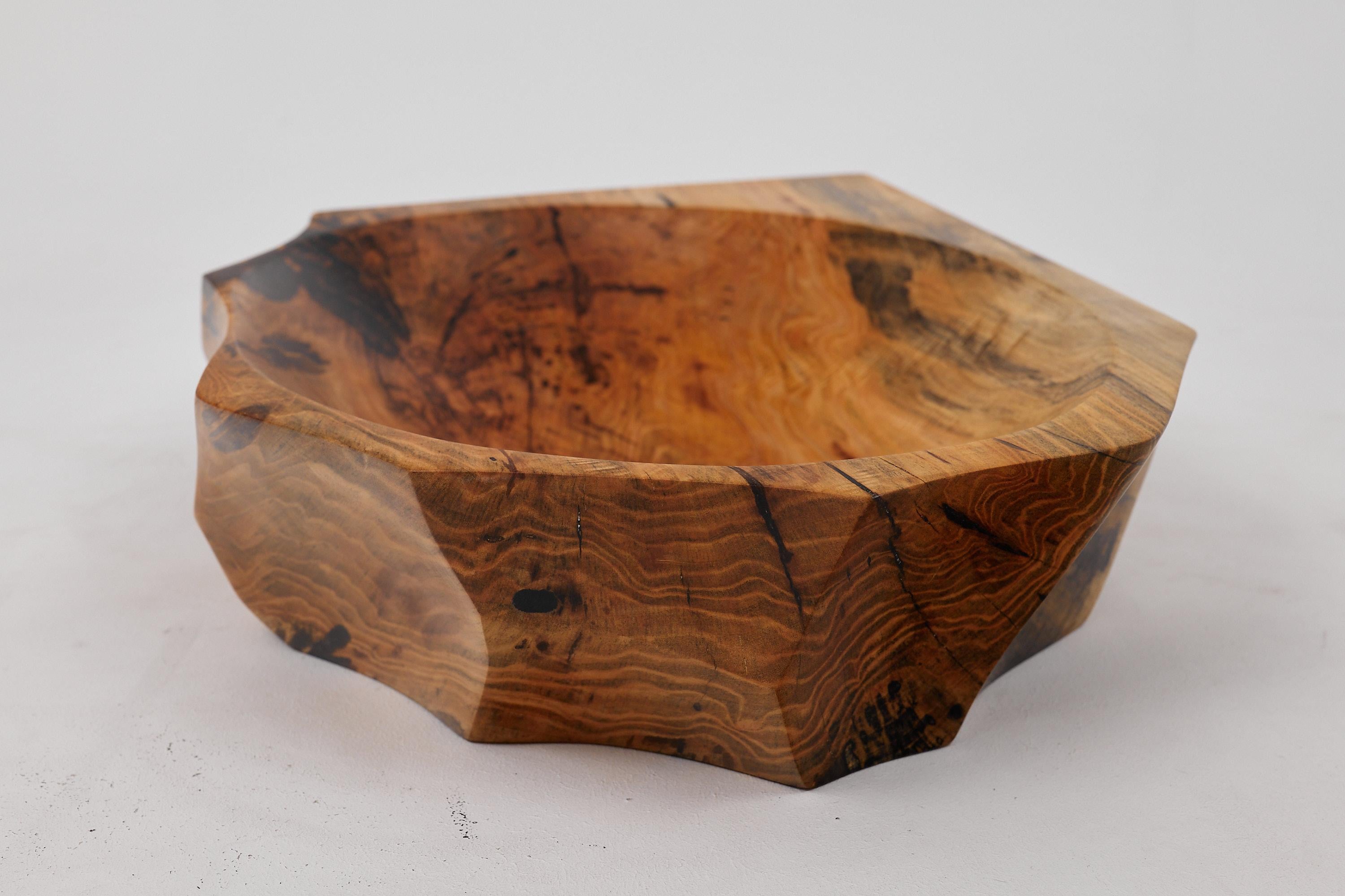 Logniture, lavabo da bagno in legno massiccio Live Edge Designs, design originale in vendita 1