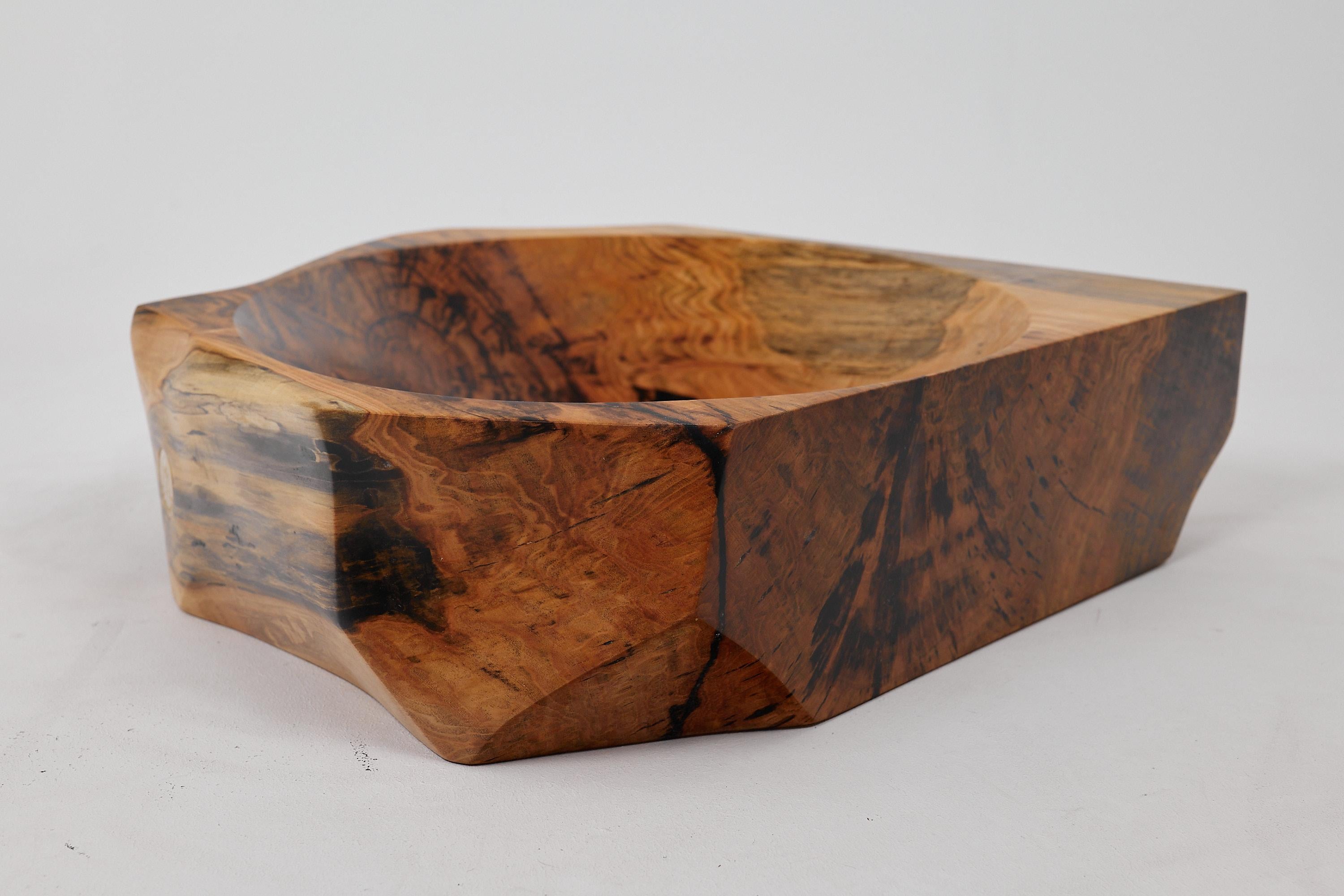 Logniture, lavabo da bagno in legno massiccio Live Edge Designs, design originale in vendita 2