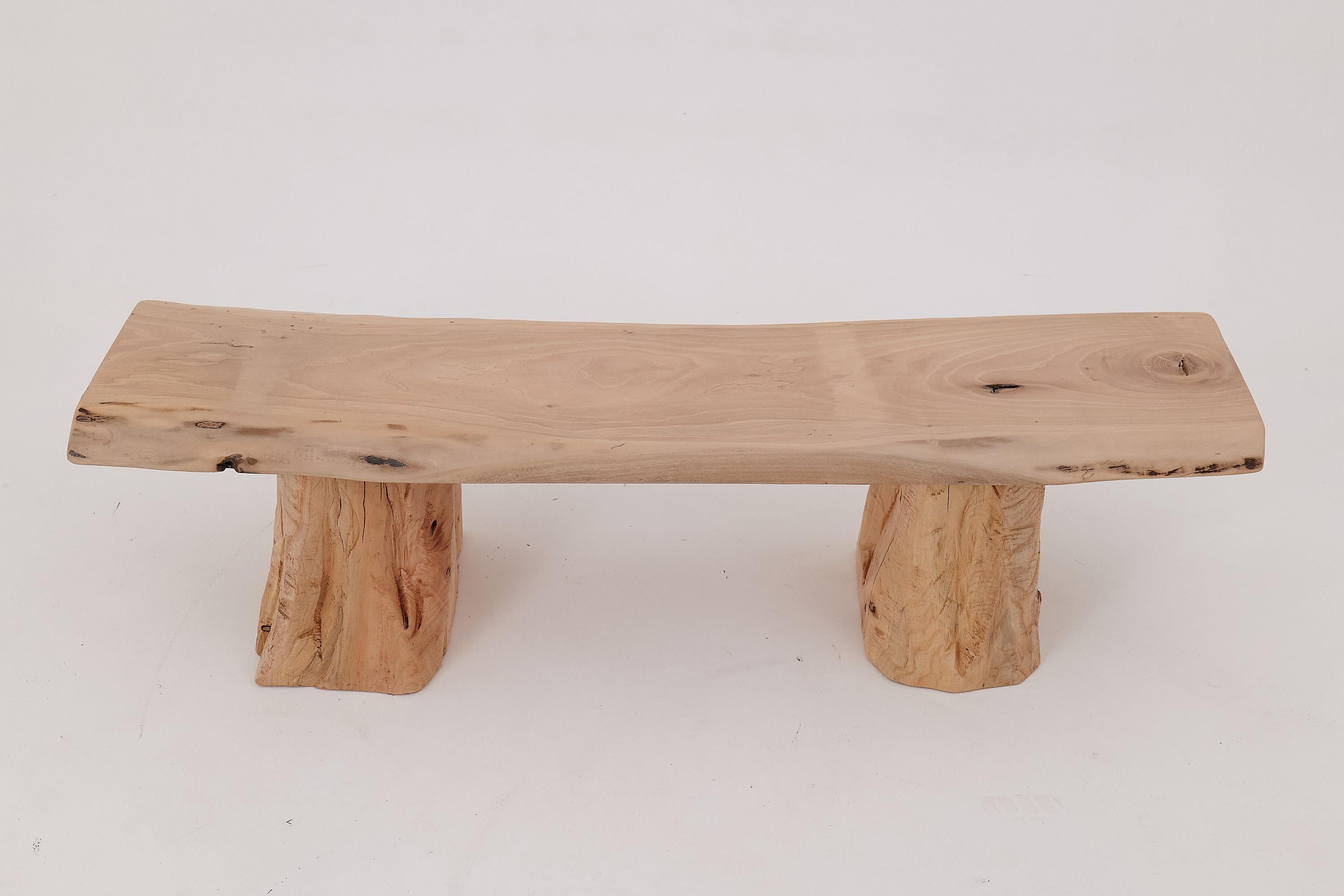 Logniture, Bank aus Nussbaumholz mit naturfarbener Kante, Wabi-Sabi, Brutalismus, Log Furniture (Kroatisch) im Angebot