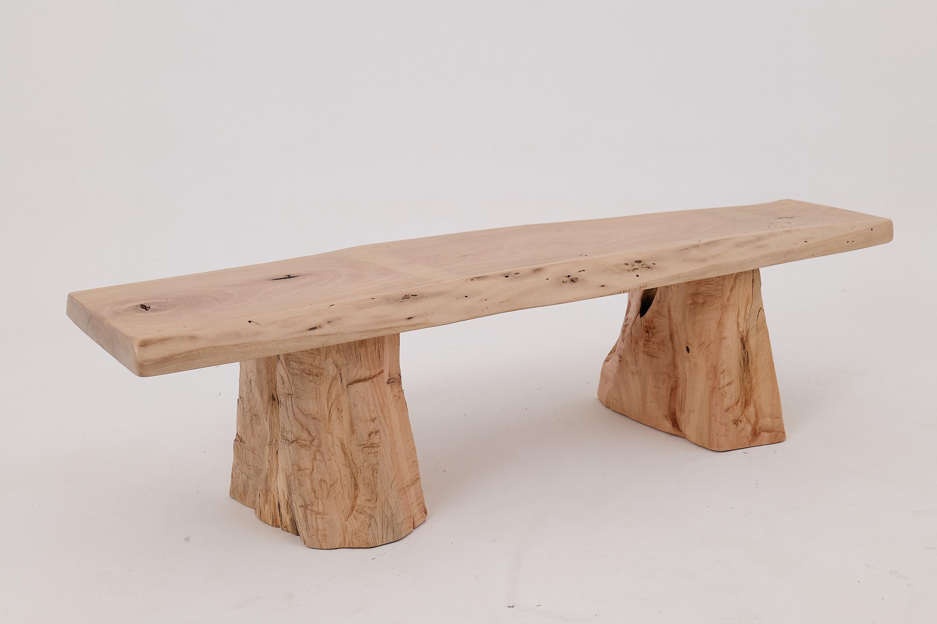Logniture, Bank aus Nussbaumholz mit naturfarbener Kante, Wabi-Sabi, Brutalismus, Log Furniture im Angebot 1