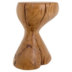 Logniture, Tavolino scultoreo in legno massiccio di Oak, design contemporaneo originale