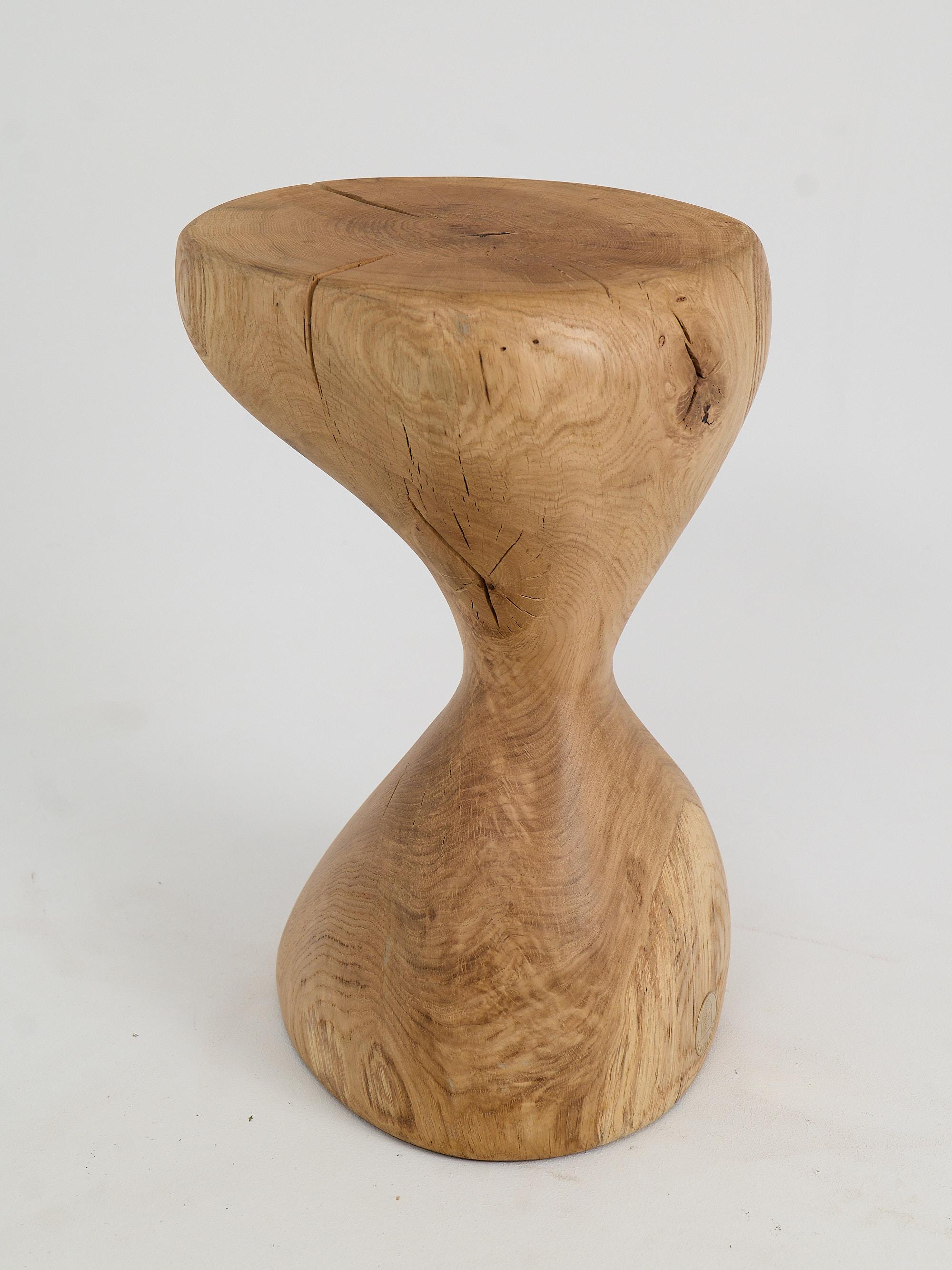 Legno Logniture, Tavolino scultoreo in legno massiccio di Oak, design contemporaneo originale in vendita