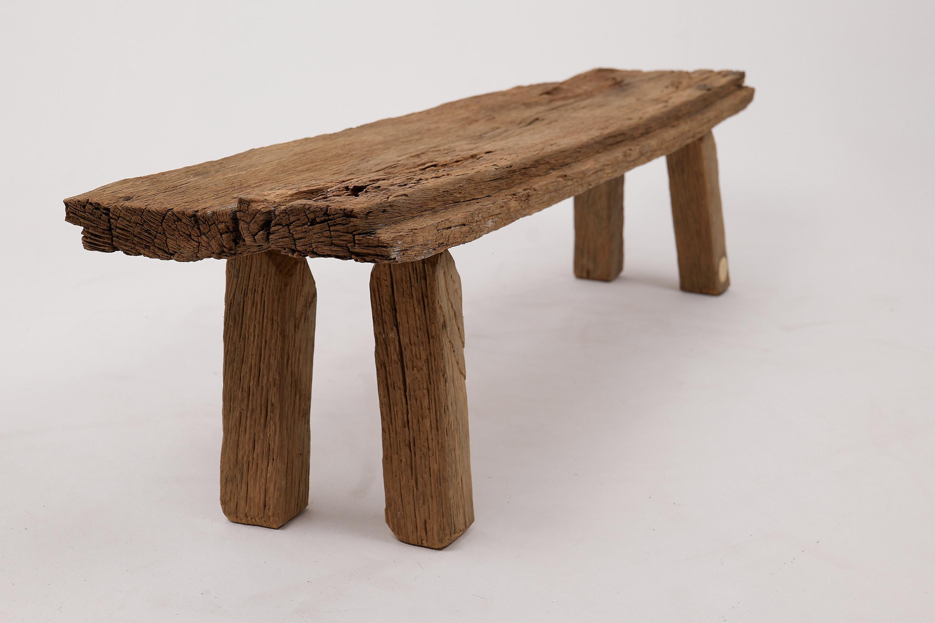 Logniture, panchina brutalista in legno di Oak Oak recuperato, naturale ed eco-compatibile in vendita 9