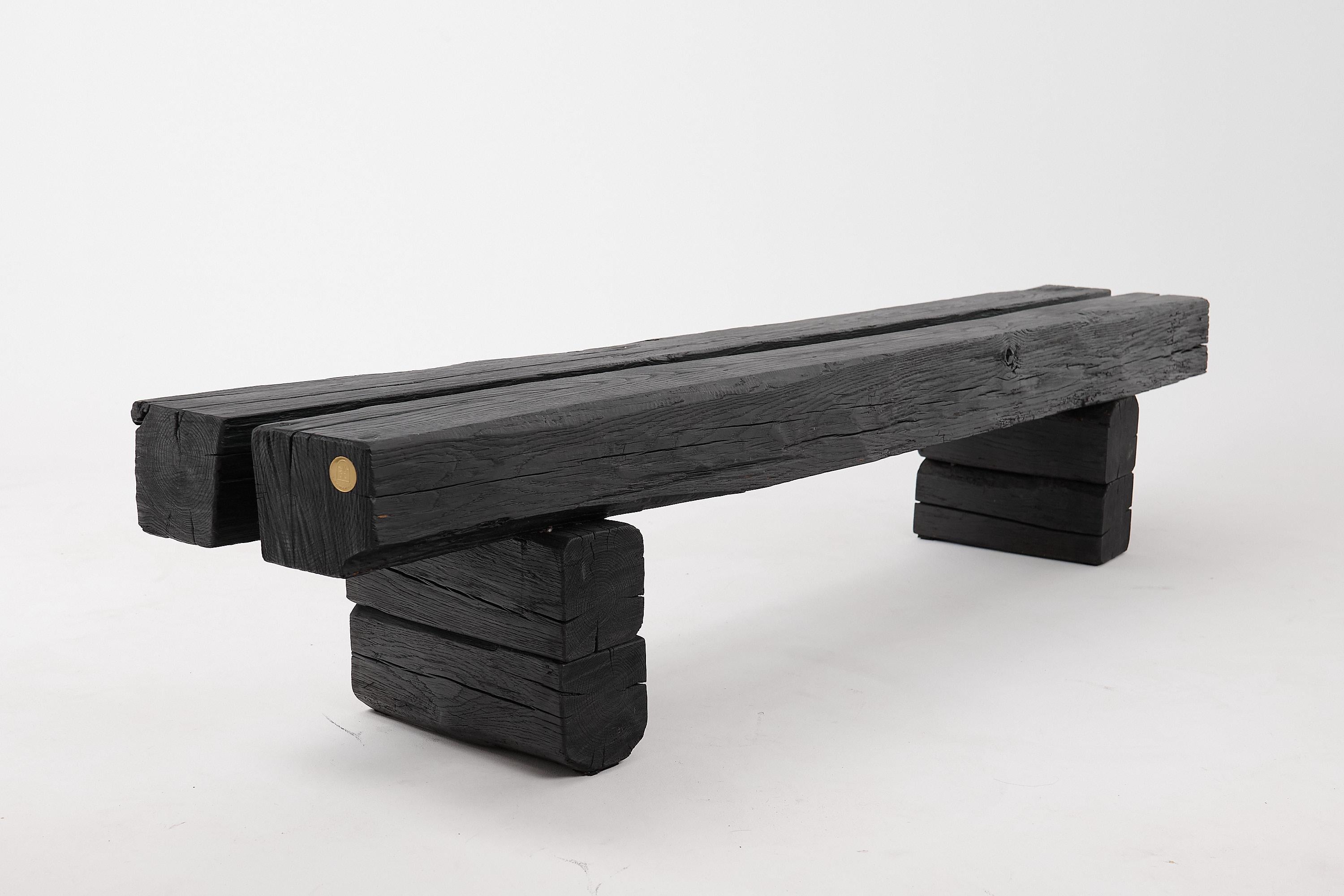 Logniture, Banc 79 pouces en poutres de chêne charbonné recyclé, Outdoor/Indoor, Organic en vente 2