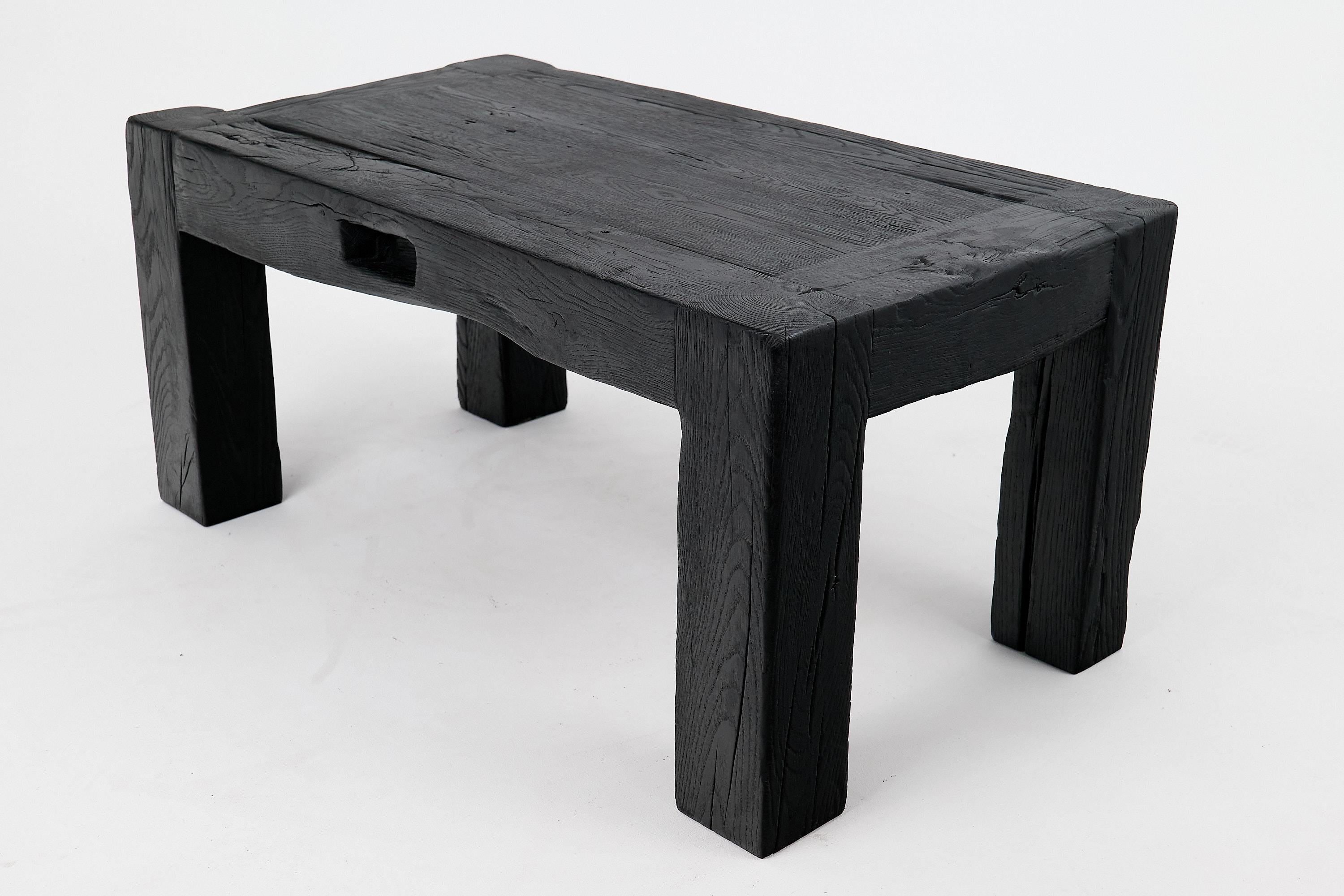 Legno Logniture, Tavolo brutalista in legno di Oak Oak carbonizzato, naturale ed eco-compatibile in vendita