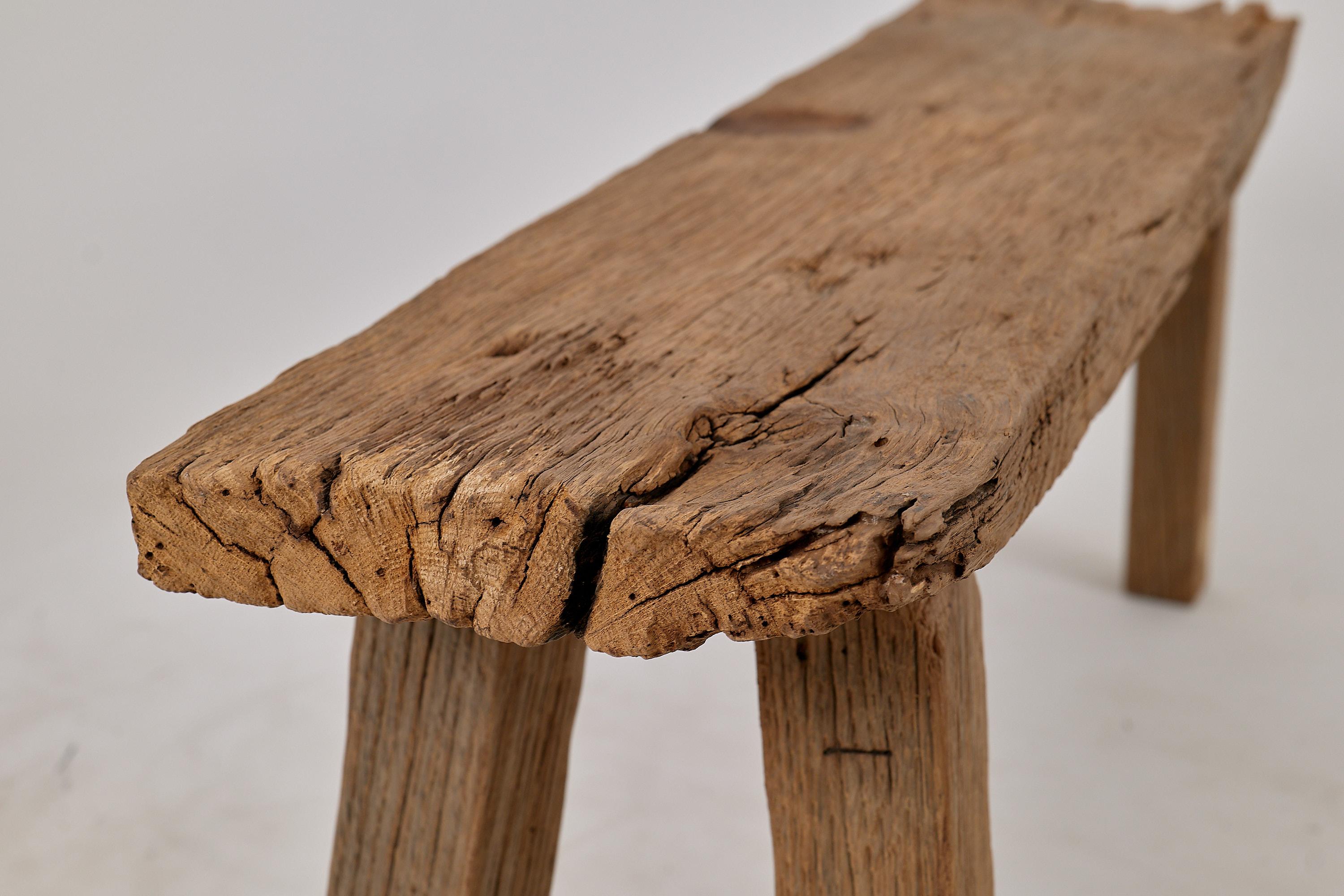 Logniture, panchina brutalista in legno di Oak Oak recuperato, naturale ed eco-compatibile in vendita 8