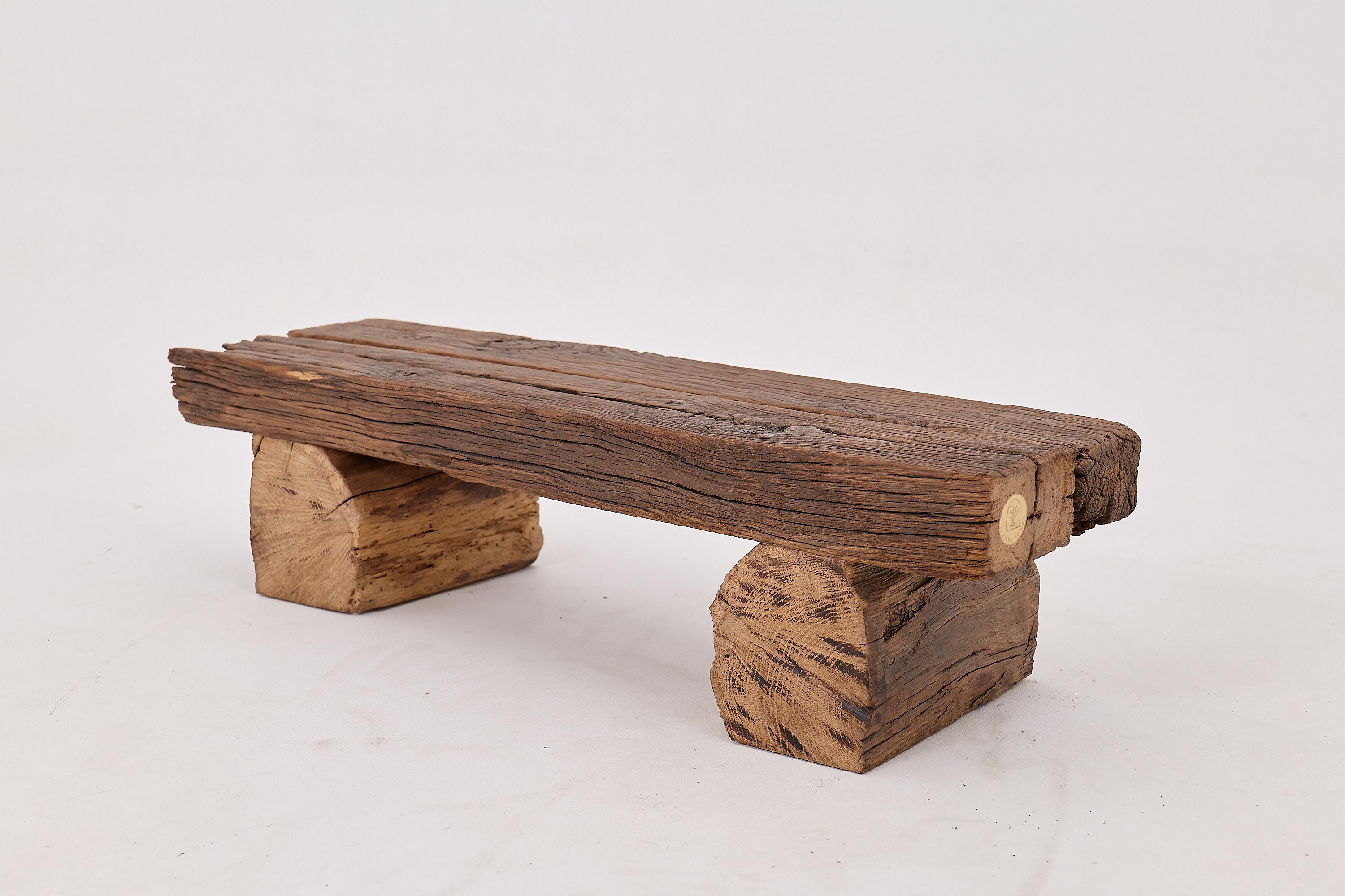 Logniture, Banco Brutalista de Madera de Roble Recuperada, Natural y Ecológico en Nuevo estado para la venta en Stara Gradiška, HR