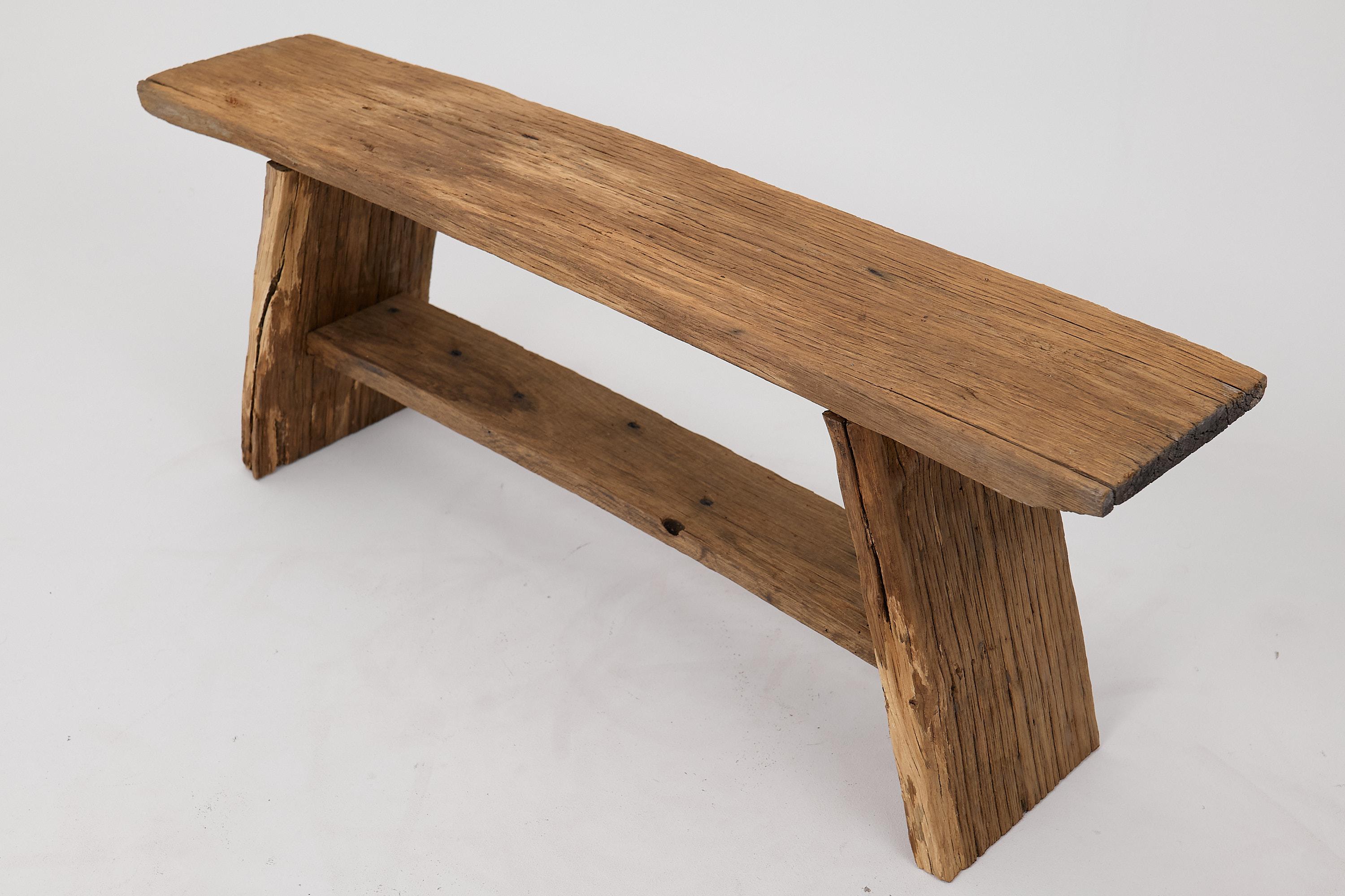 XXI secolo e contemporaneo Logniture, panchina brutalista in legno di Oak Oak recuperato, naturale ed eco-compatibile in vendita