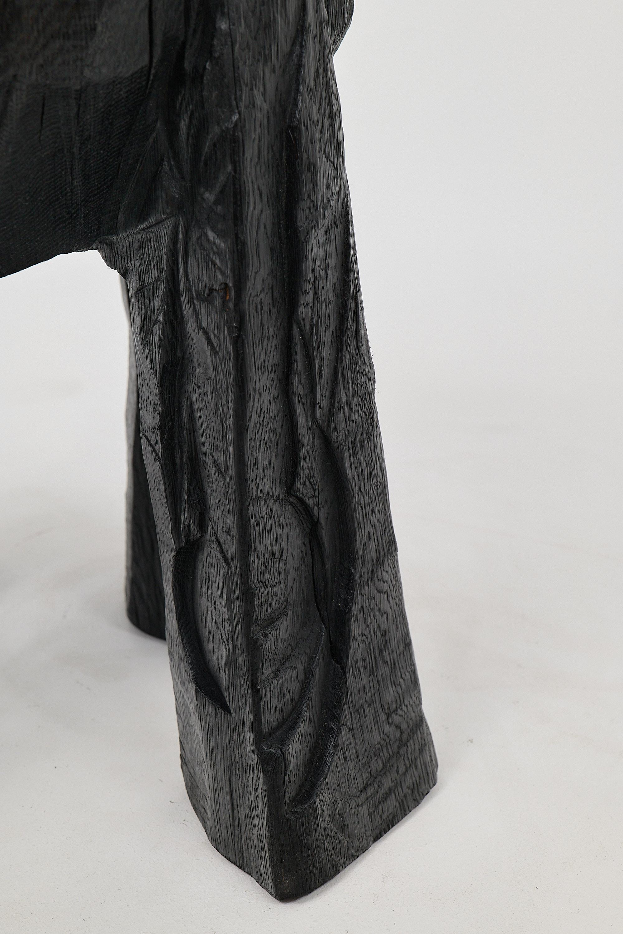 Logniture, Table basse rustique sculpturale, Bois de Oak Oak noir brûlé, Unique en vente 6
