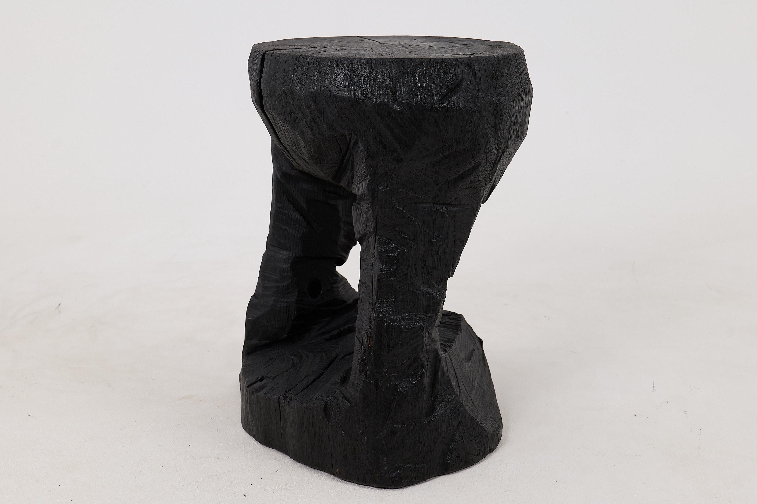 Logniture, Rustic Sculptural Coffee Table, Burnt Black Oak Wood, Unique en vente 8