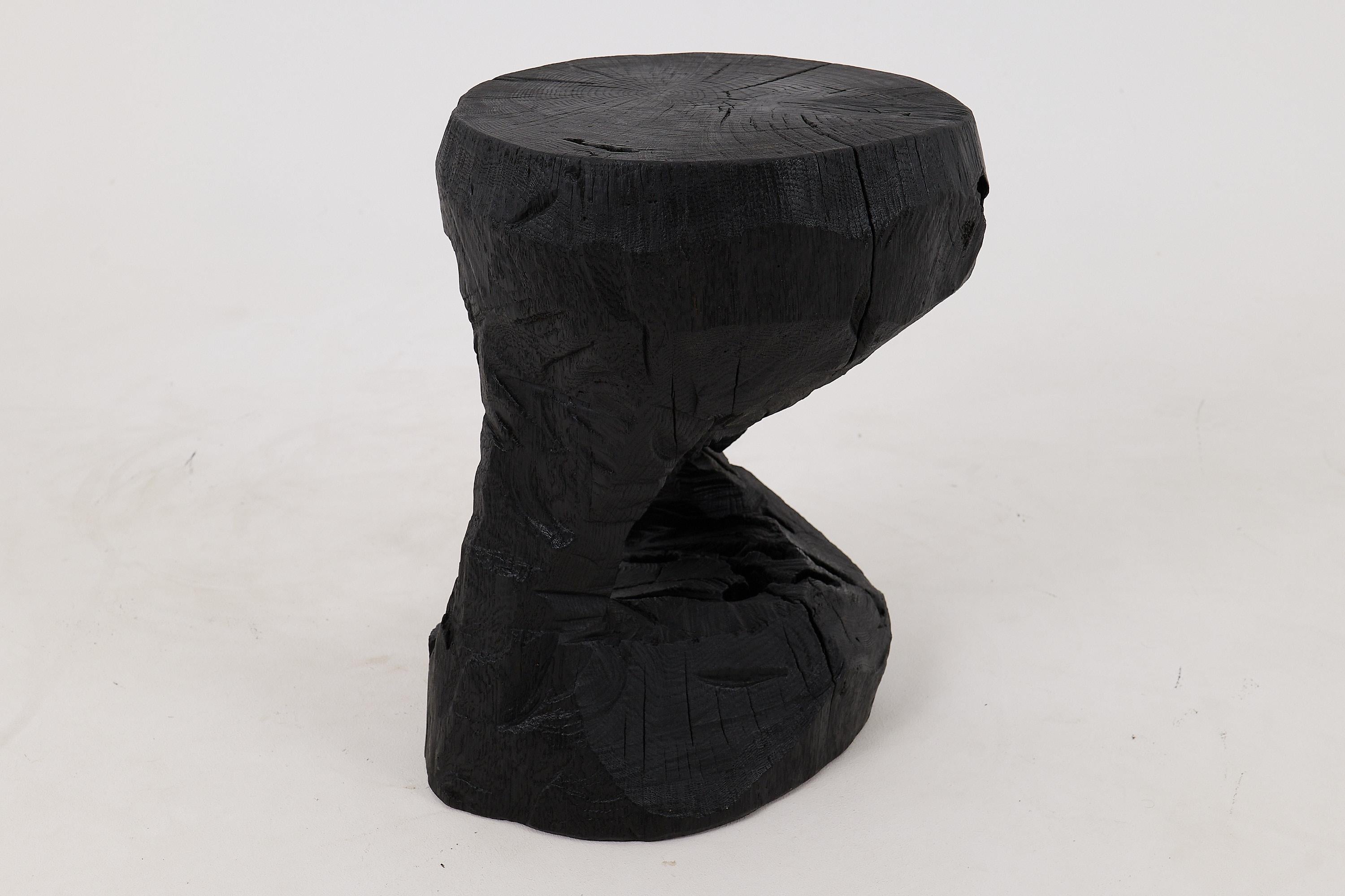 Logniture, Rustic Sculptural Coffee Table, Burnt Black Oak Wood, Unique en vente 9