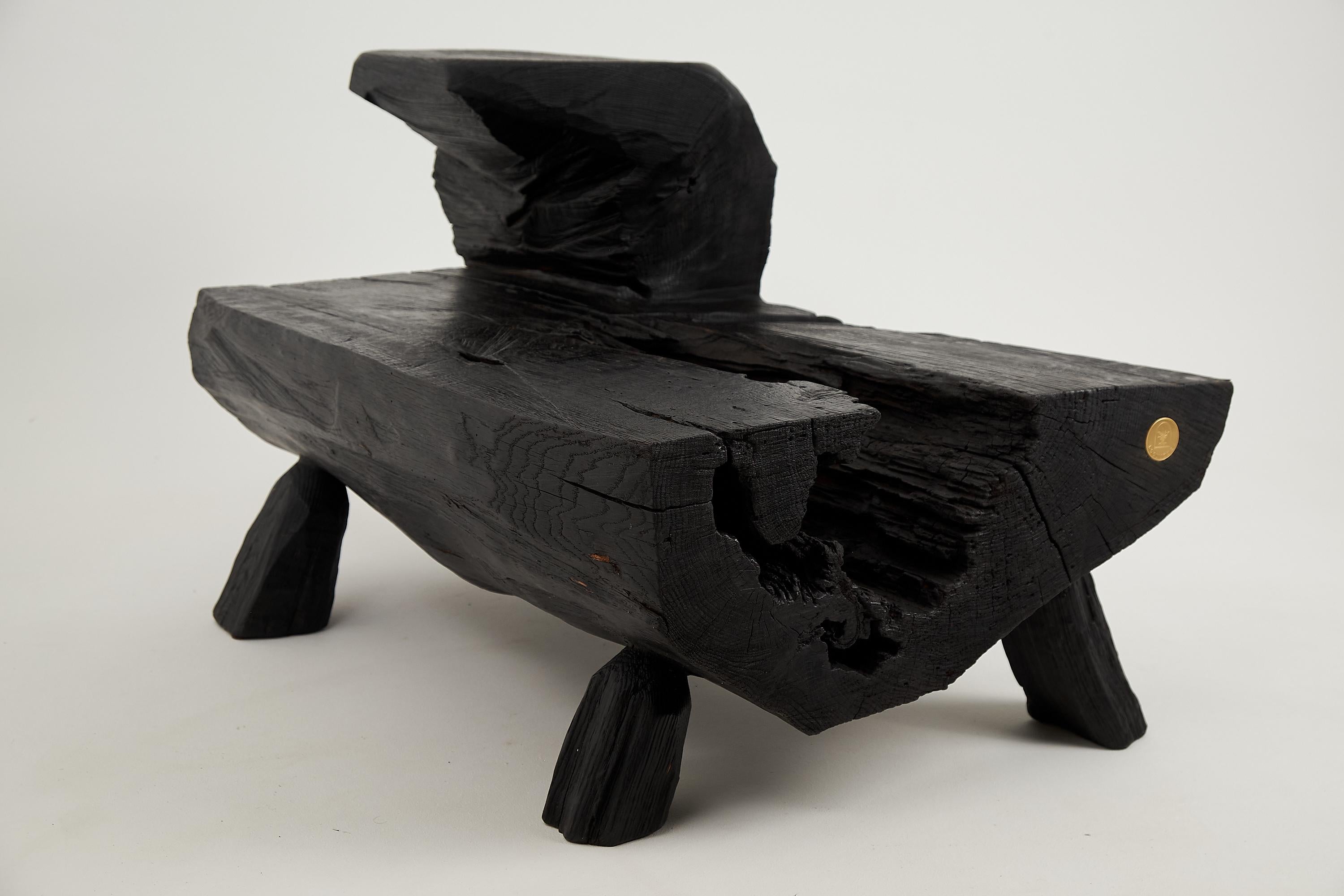 XXIe siècle et contemporain Logniture, Table basse rustique sculpturale, Bois de Oak Oak noir brûlé, Unique en vente