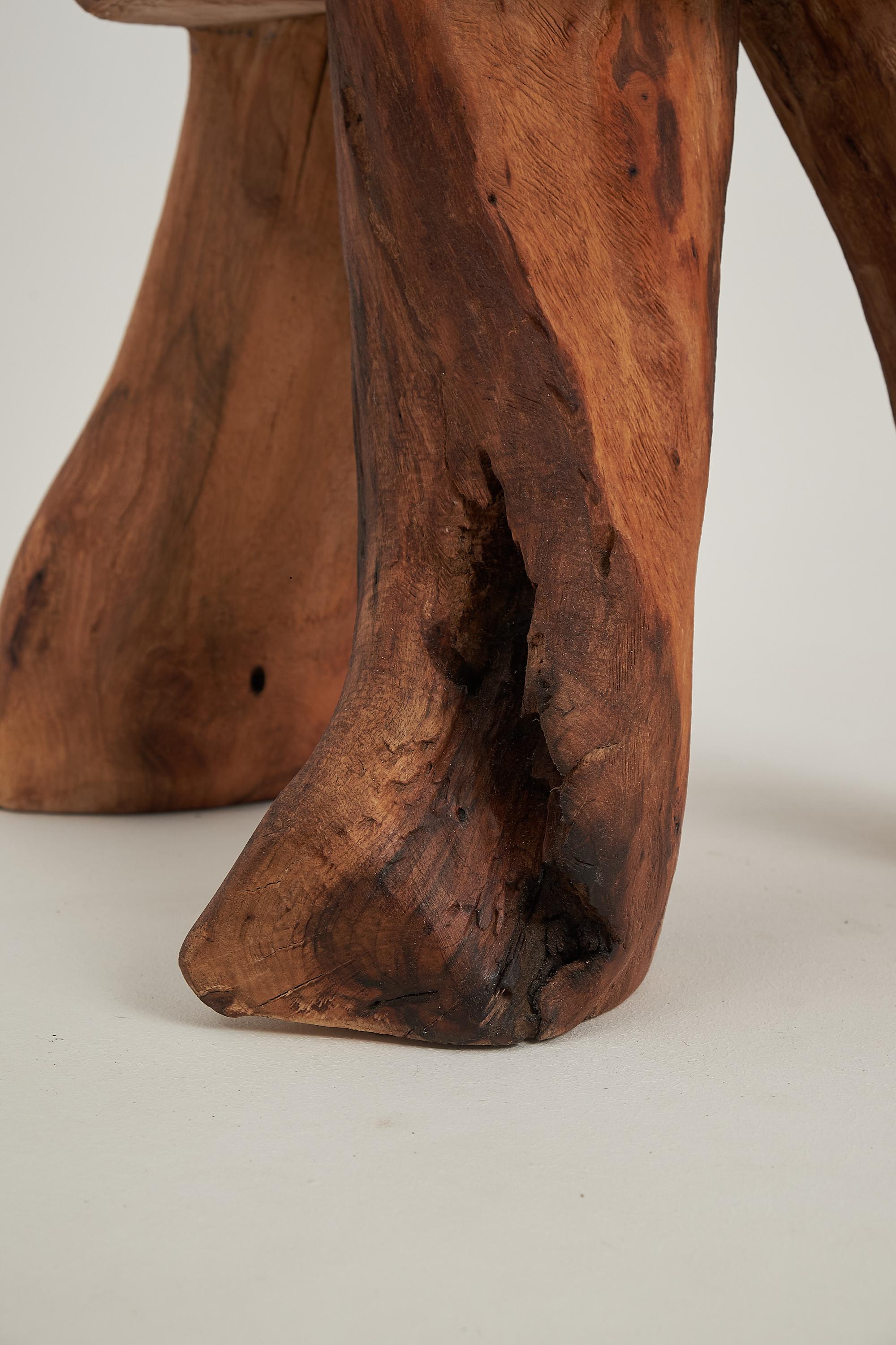 Logniture, Skulpturaler geschnitzter Stuhl aus Nussbaumholz, Log Furniture, einzigartig im Angebot 4