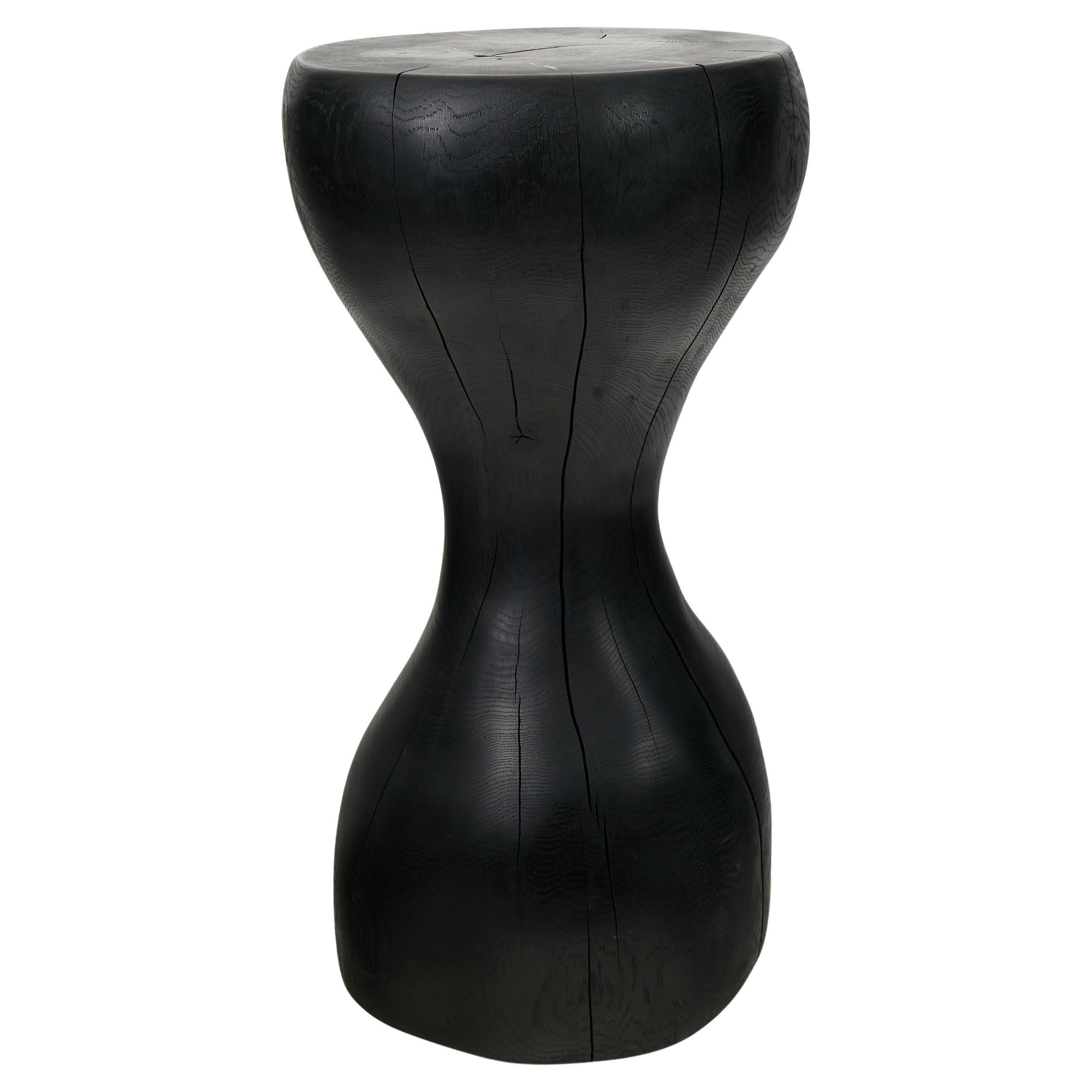 Logniture, Mesa auxiliar escultórica,  Mesa auxiliar, Madera negra quemada, Tallada, Única