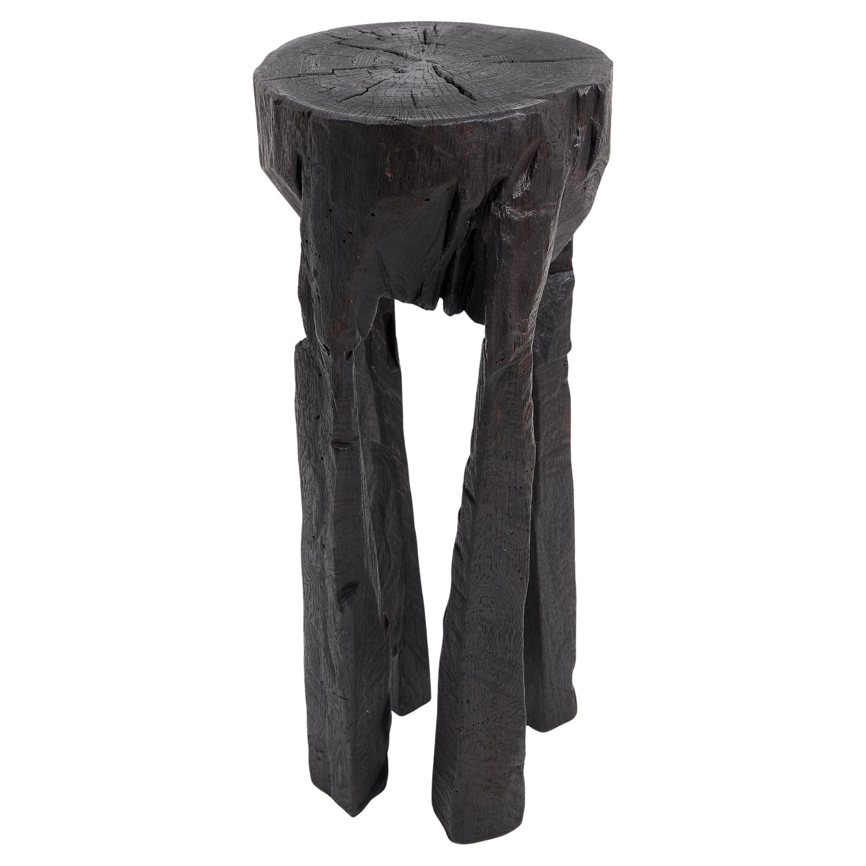 Logniture, Massiv gebranntes Holz, Eiche, Beistelltisch, Weintisch, Chainsaw geschnitzt