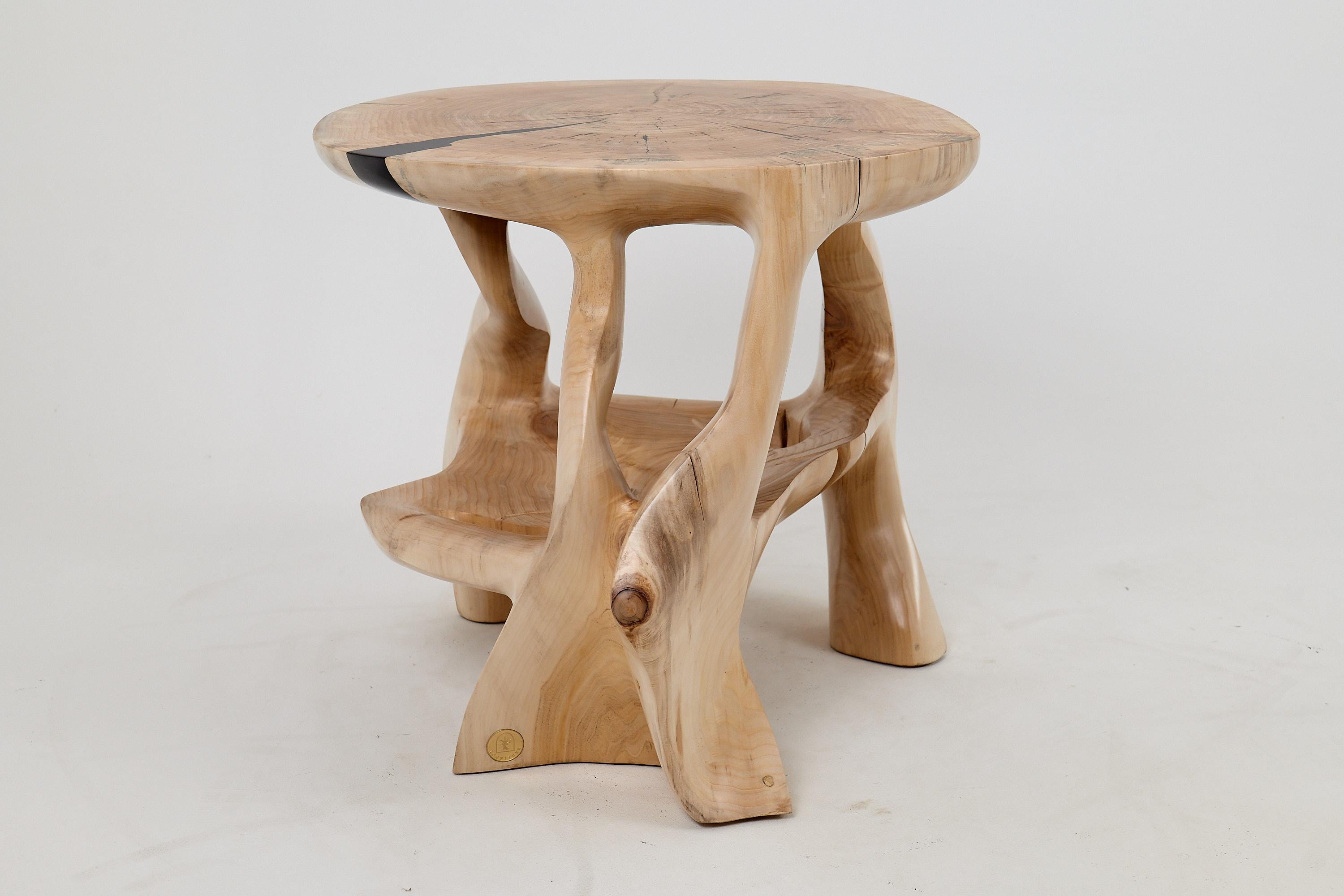 Logniture, Massivholz-Skulptur Couchtisch, Original Contemporary Design (Geschnitzt) im Angebot
