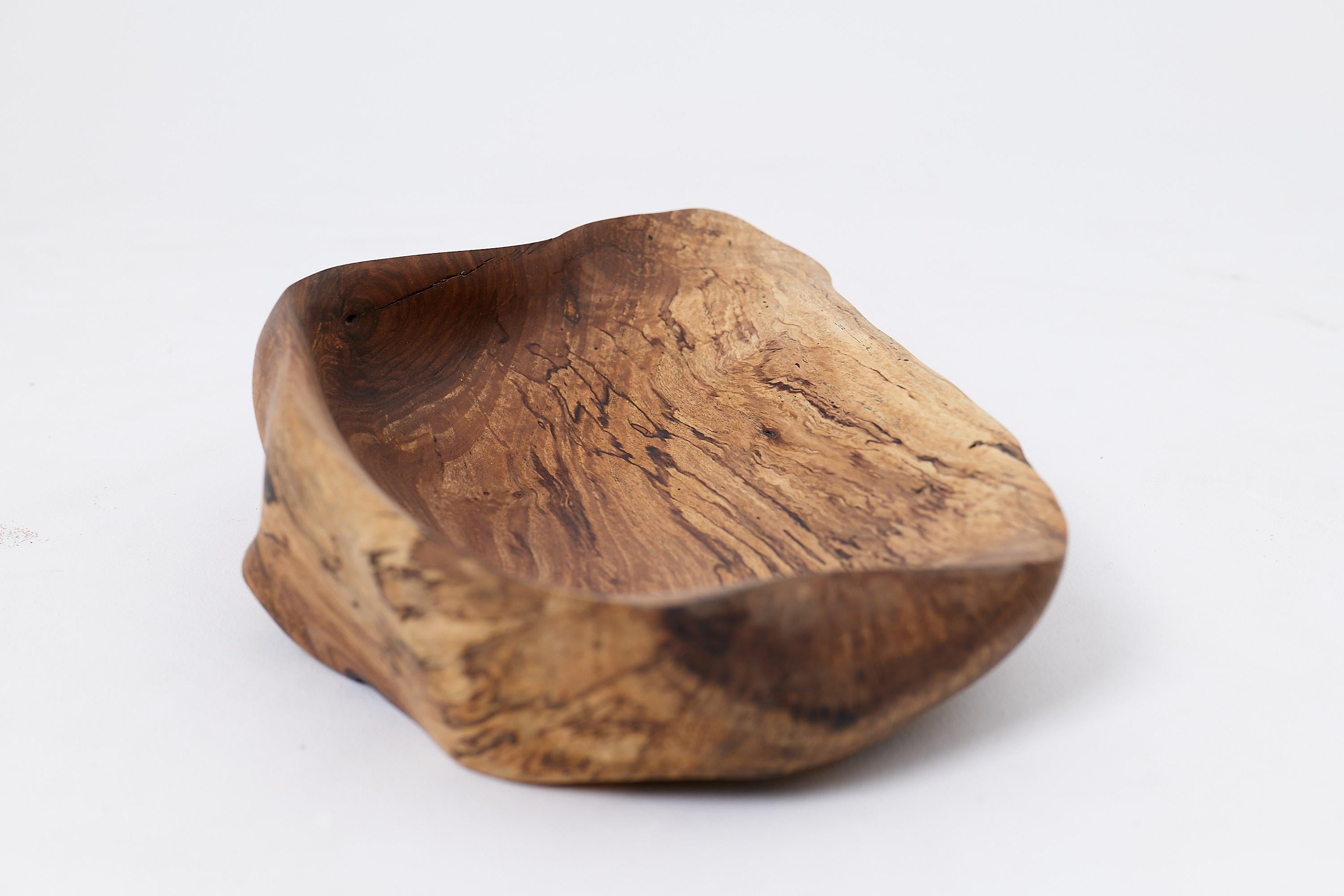 Logniture, Walnut Bowl, Handmade, Carved, Unique For Sale 7