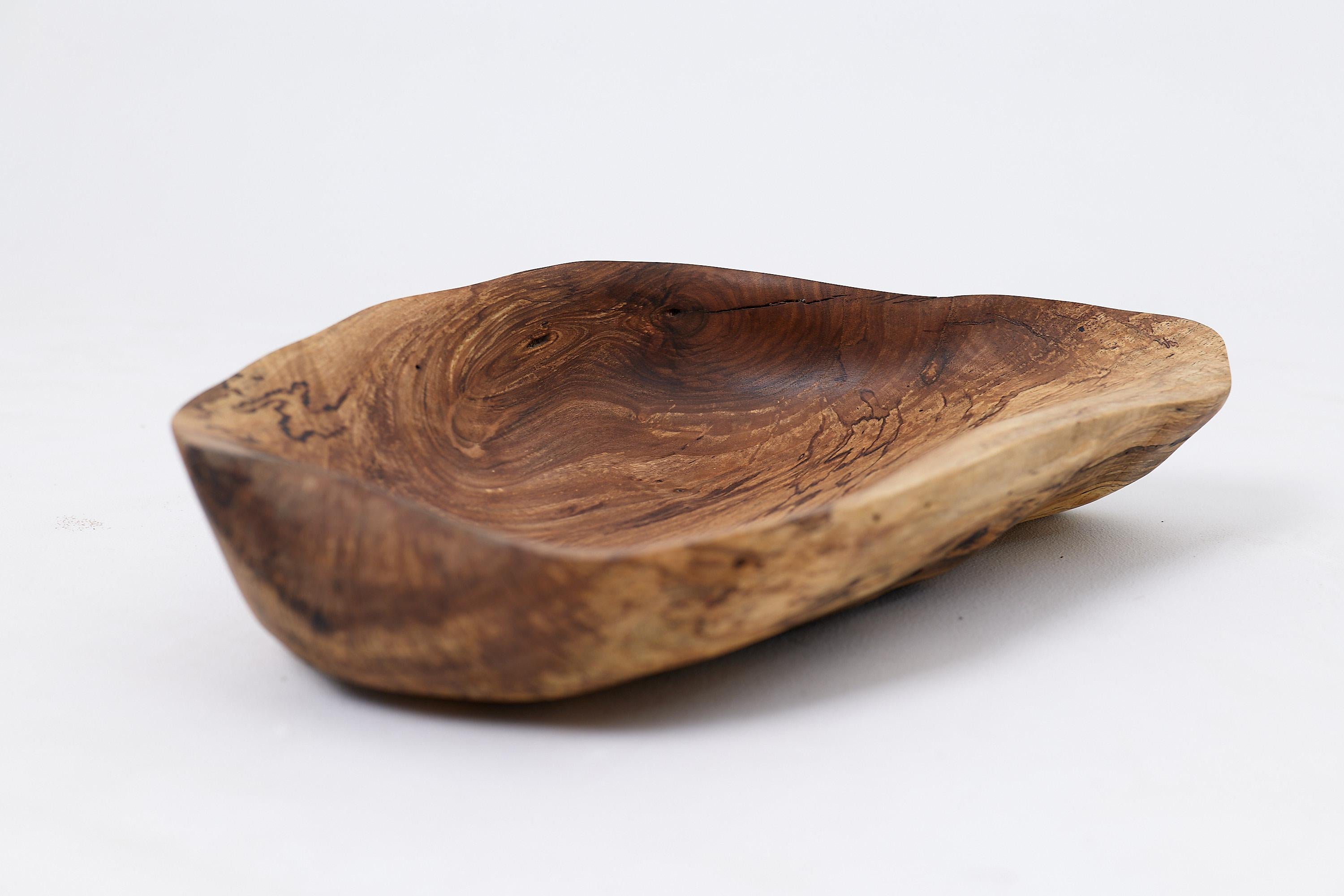 Logniture, Walnut Bowl, Handmade, Carved, Unique For Sale 9